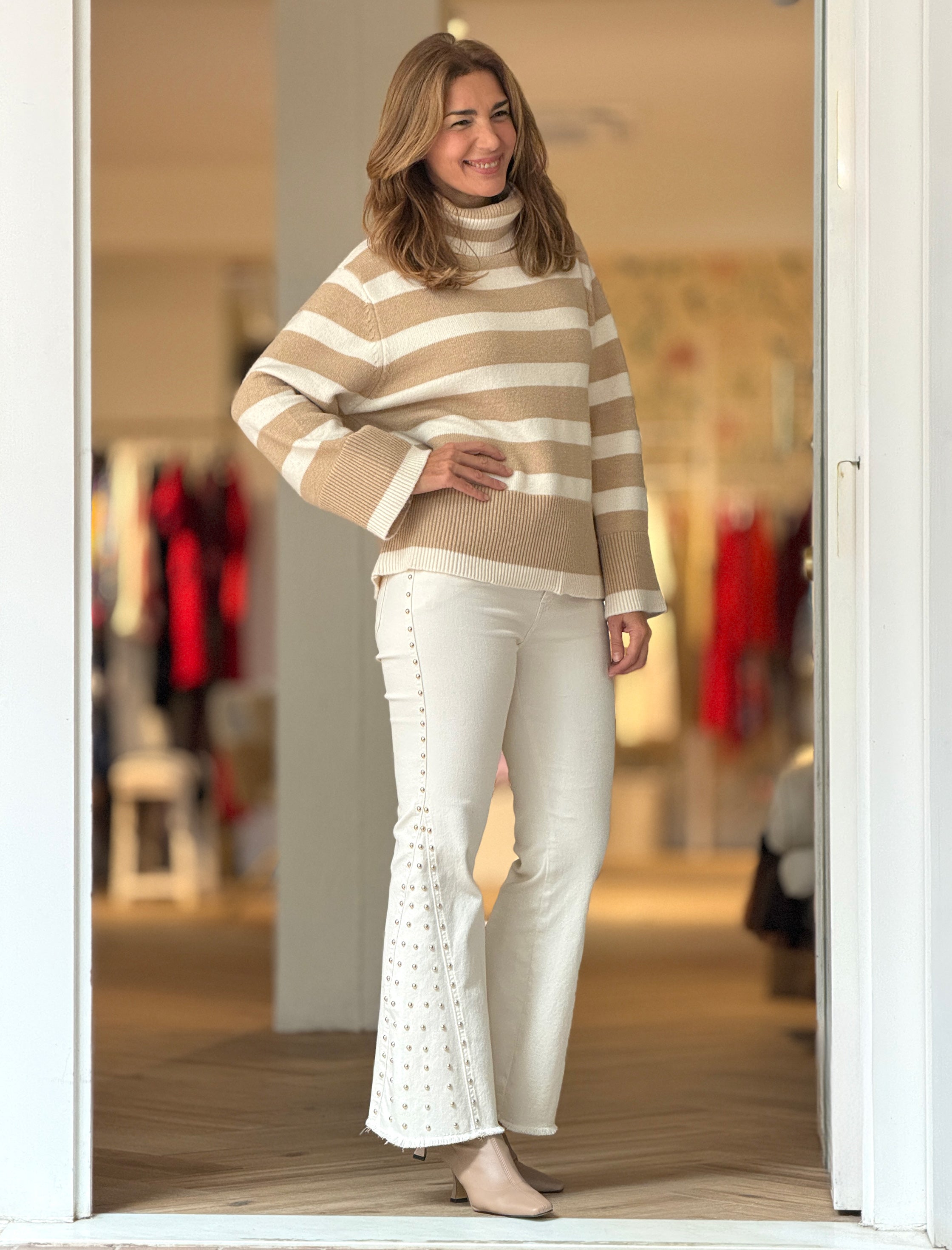 Pantalón vaquero tachas chic