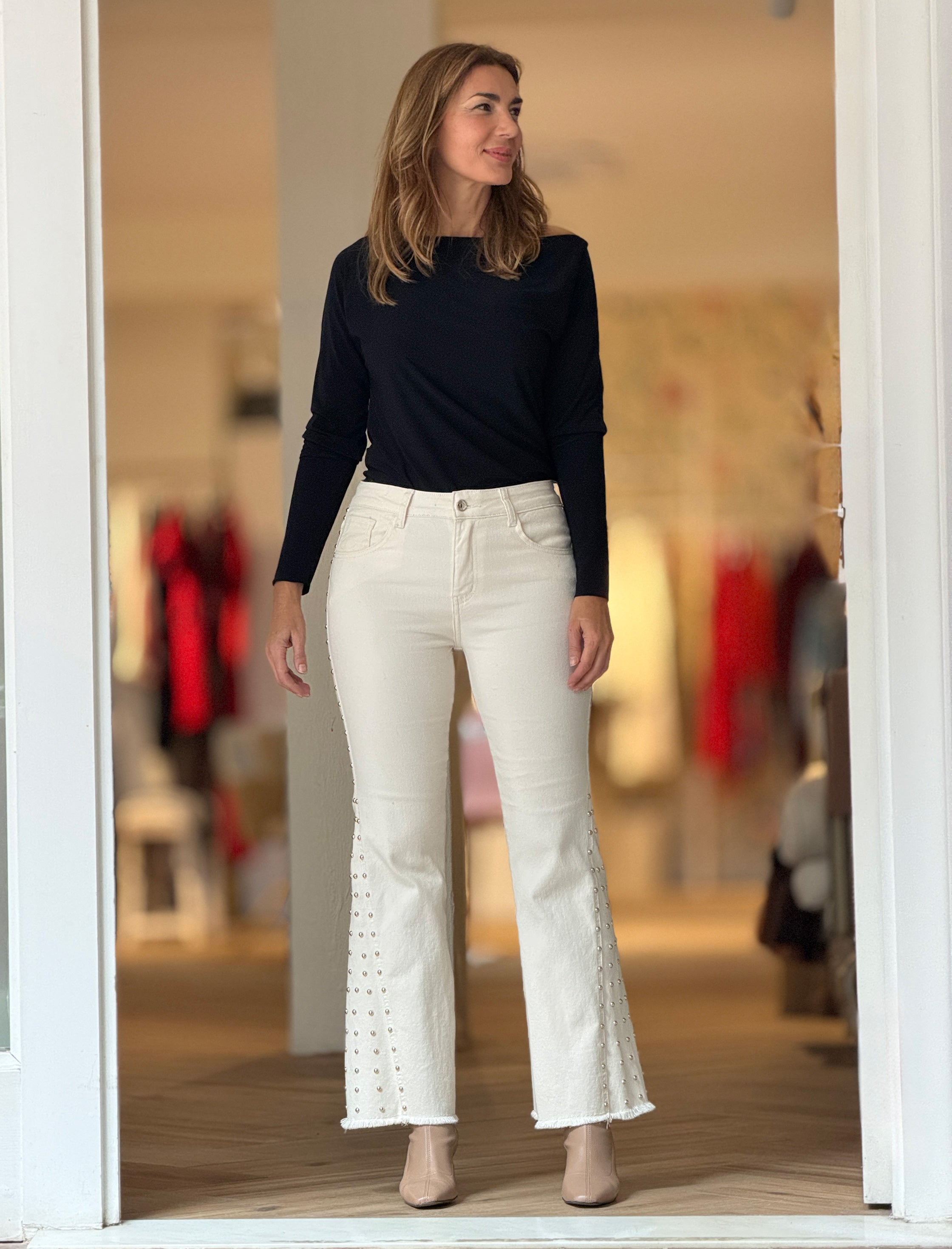 Pantalón vaquero tachas chic