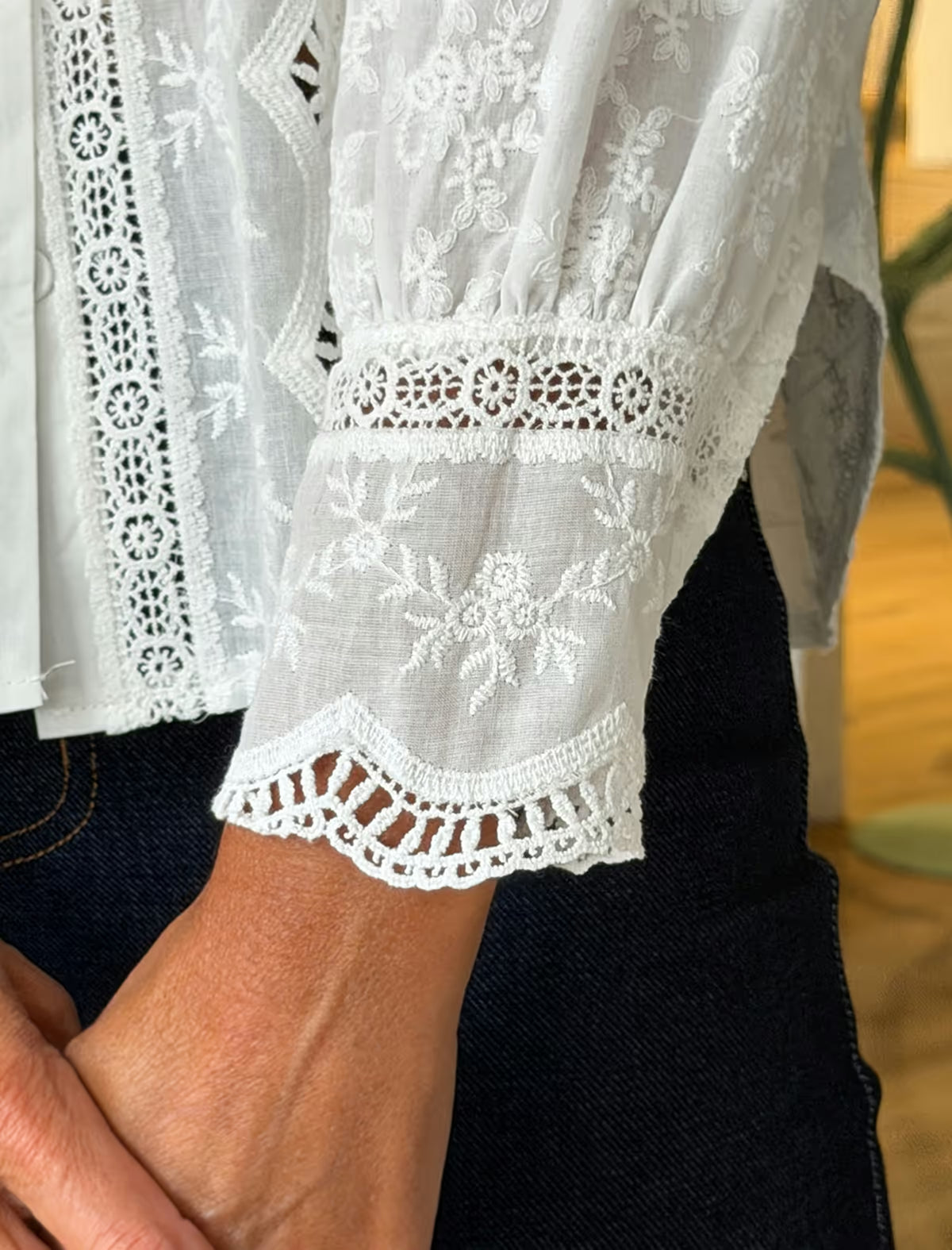 Camisa blanca de encajes Roberta