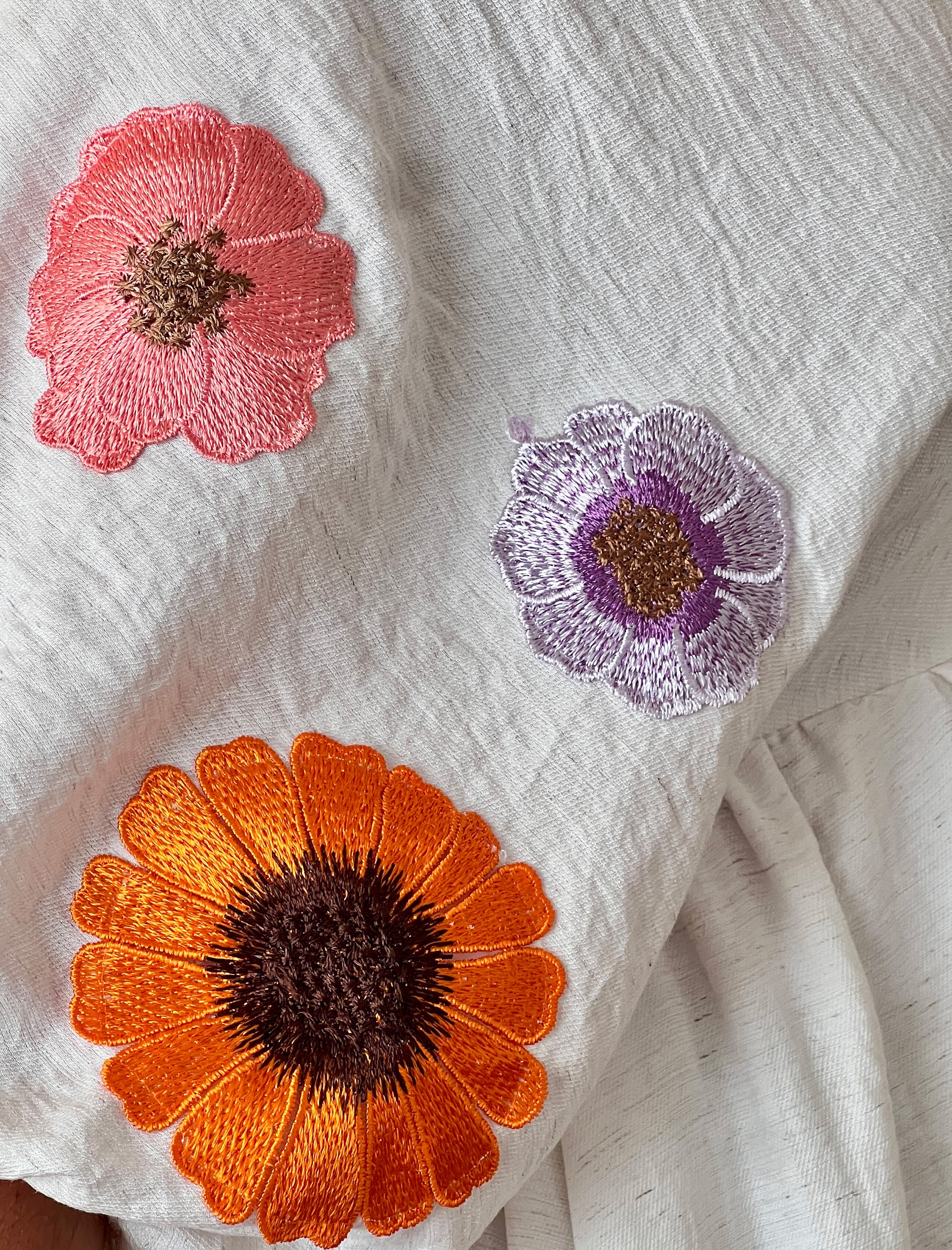 Kaftán flores bordadas