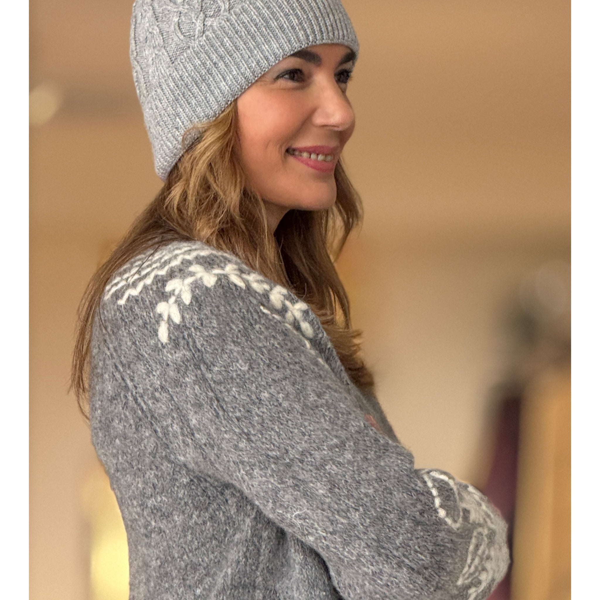 Gorro Lindo De Ochos Gris