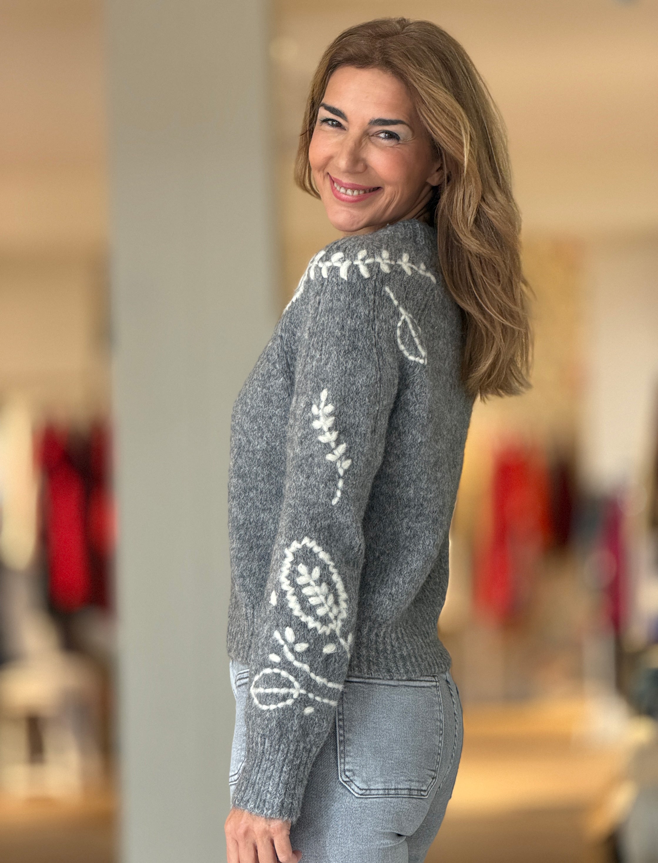 Jersey gris bordado suave