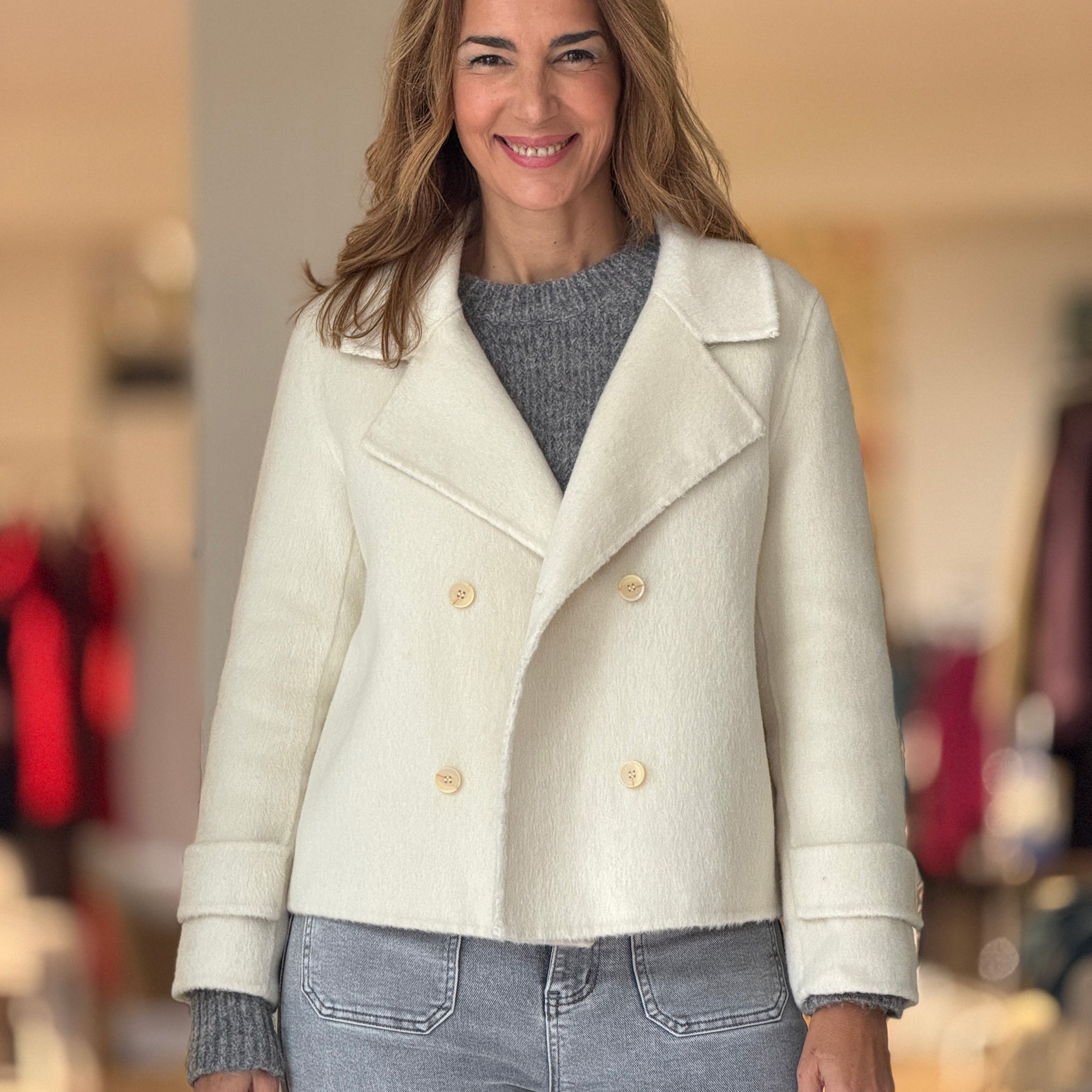 Chaqueta cruzada de lana beig claro