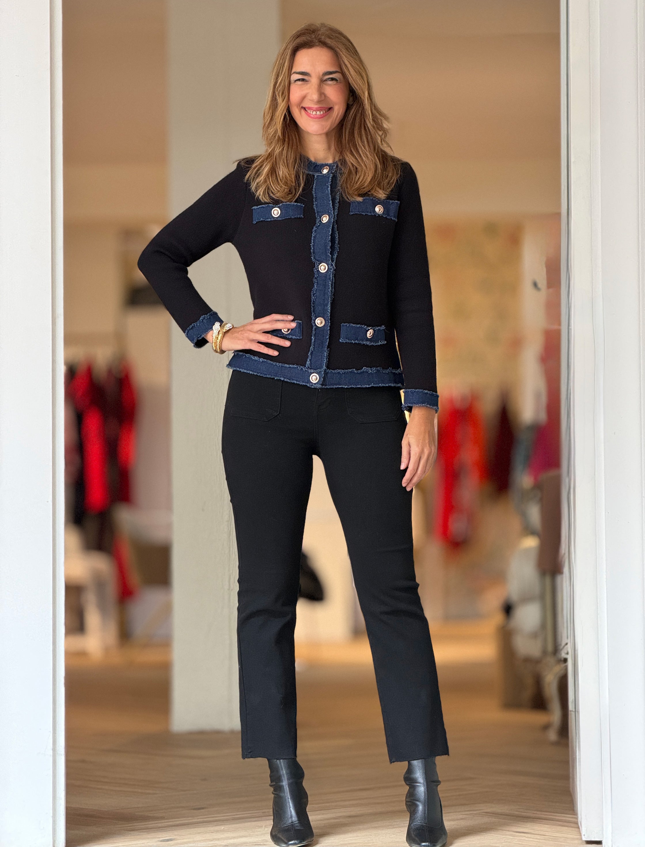 Pantalón vaquero negro bolsillos