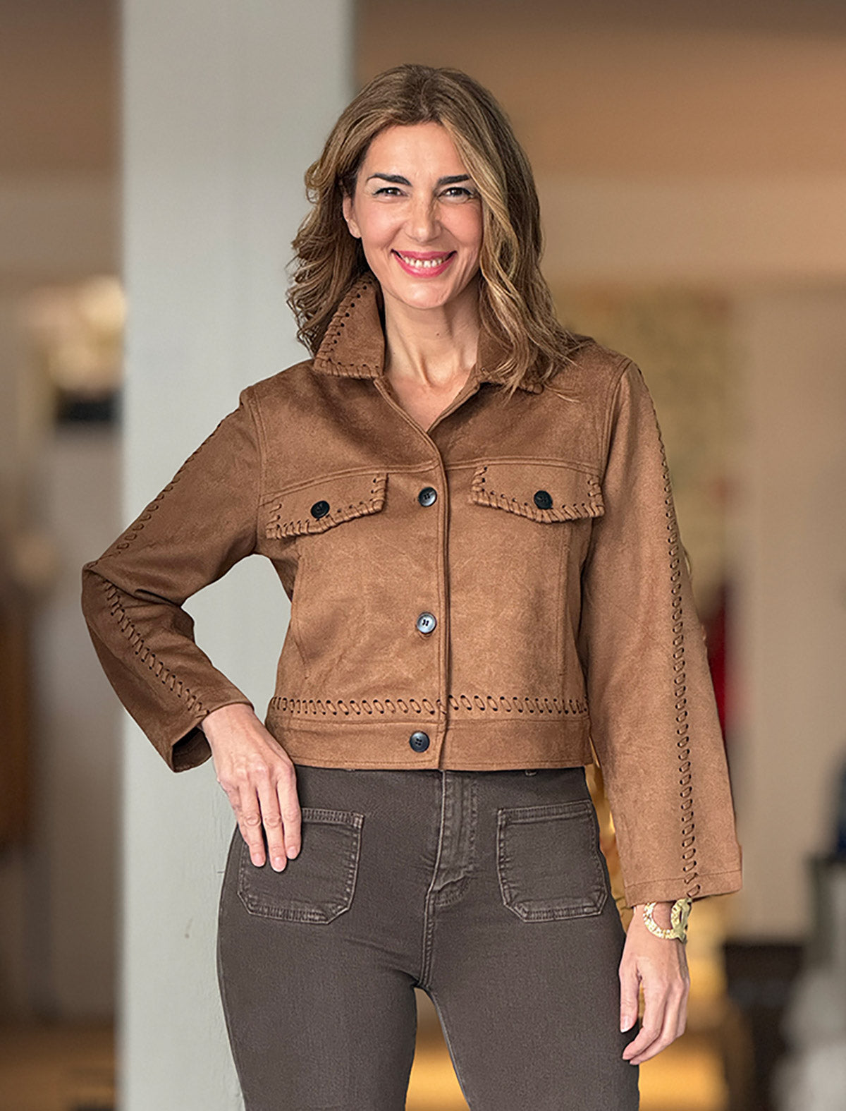 Ideal short camel jacket for women