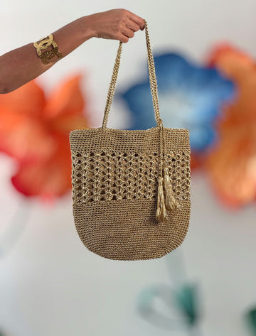 Bolso dorado boho artesanal