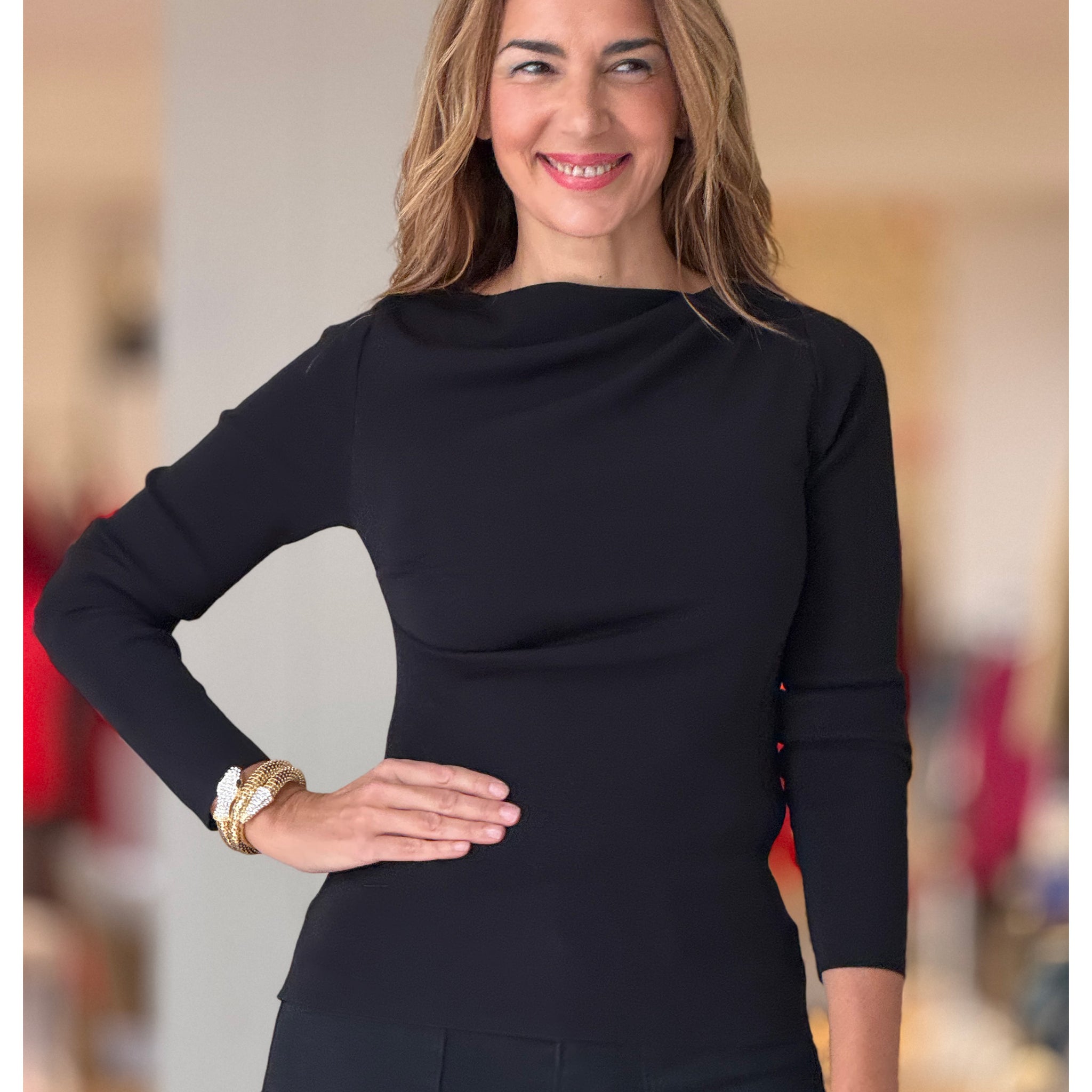 Jersey negro pliegues chic