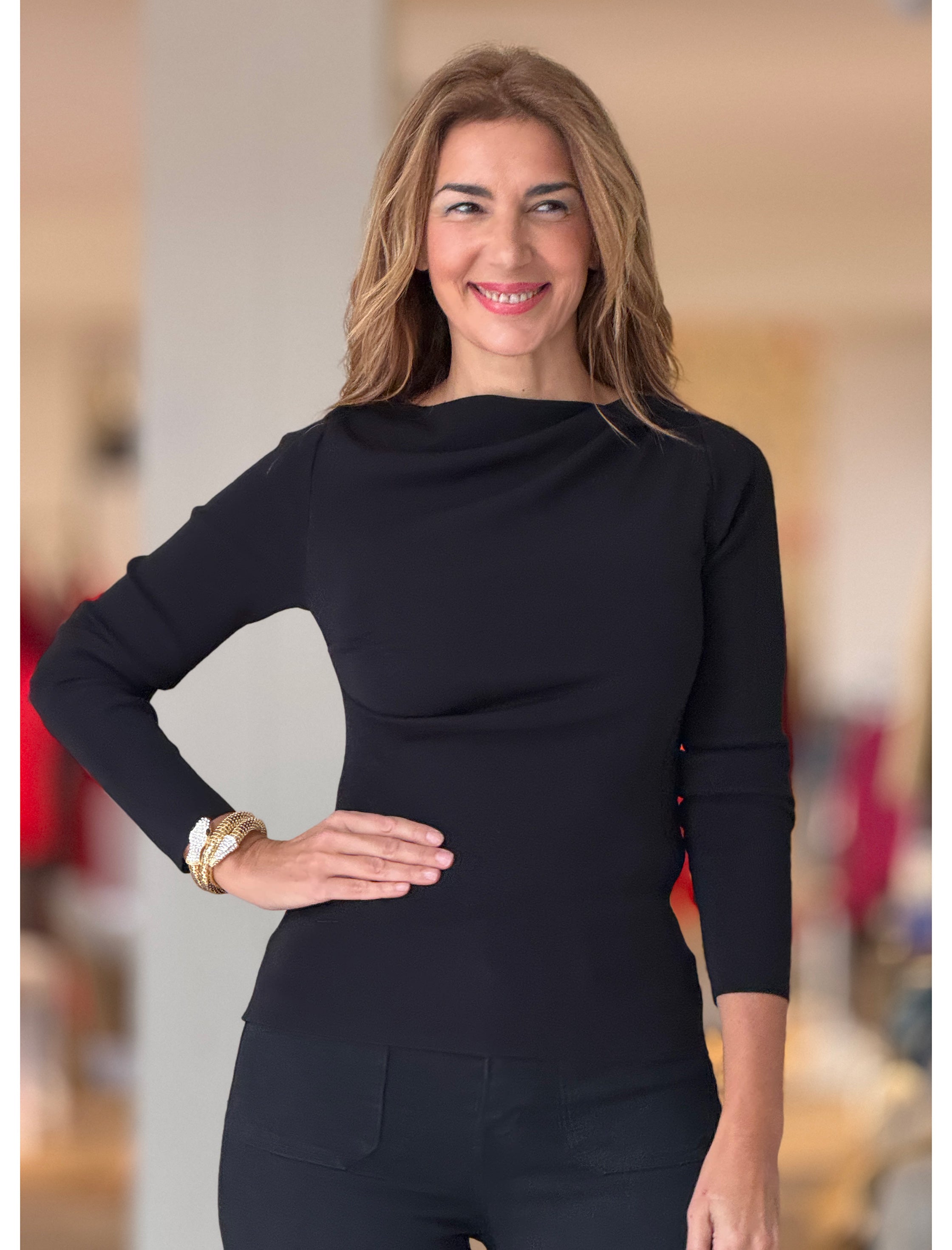 Jersey negro pliegues chic