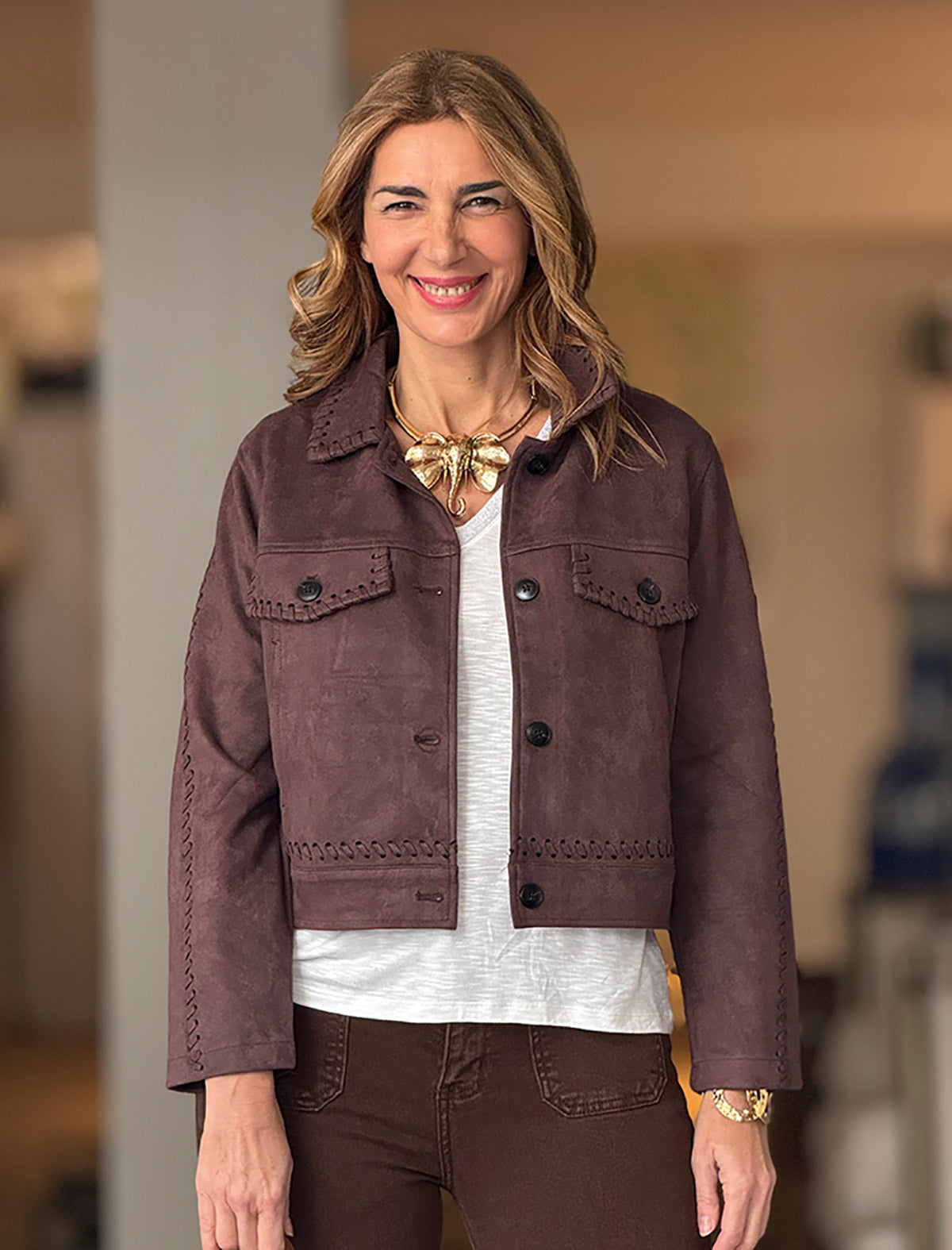 Chaqueta corta ideal de mujer marrón chocolate