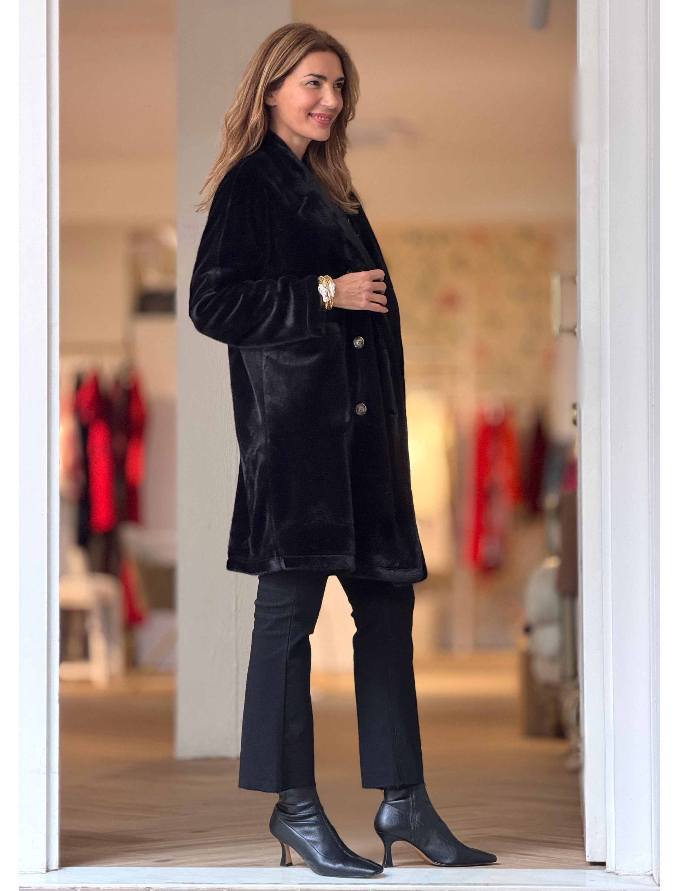 Abrigo de pelo suave negro