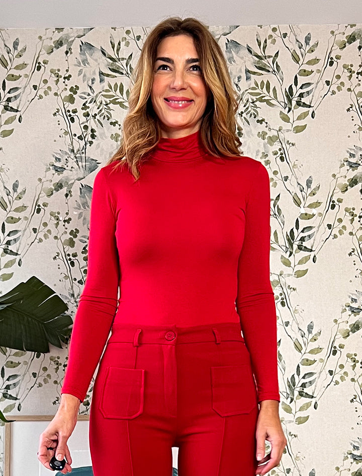 Camiseta de viscosa suave roja