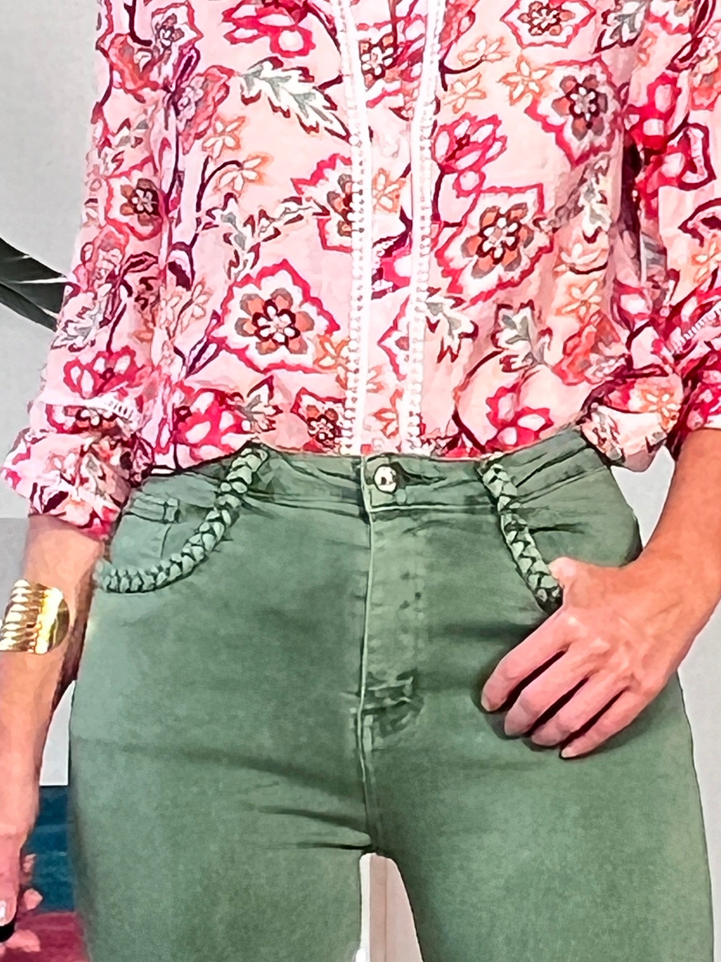 Jeans flare bolsillos trenzado verde