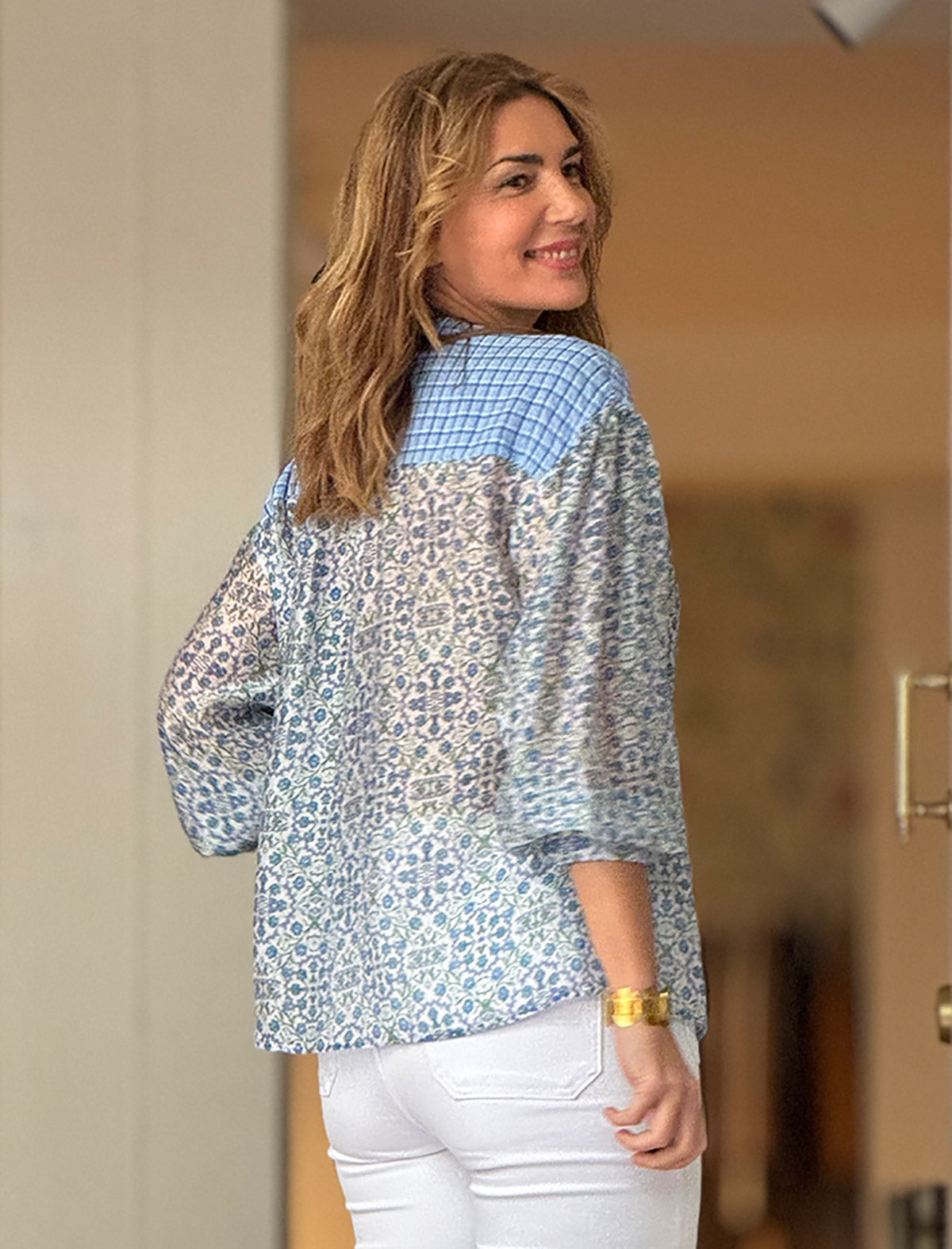 Blusa fluida celeste de florecitas
