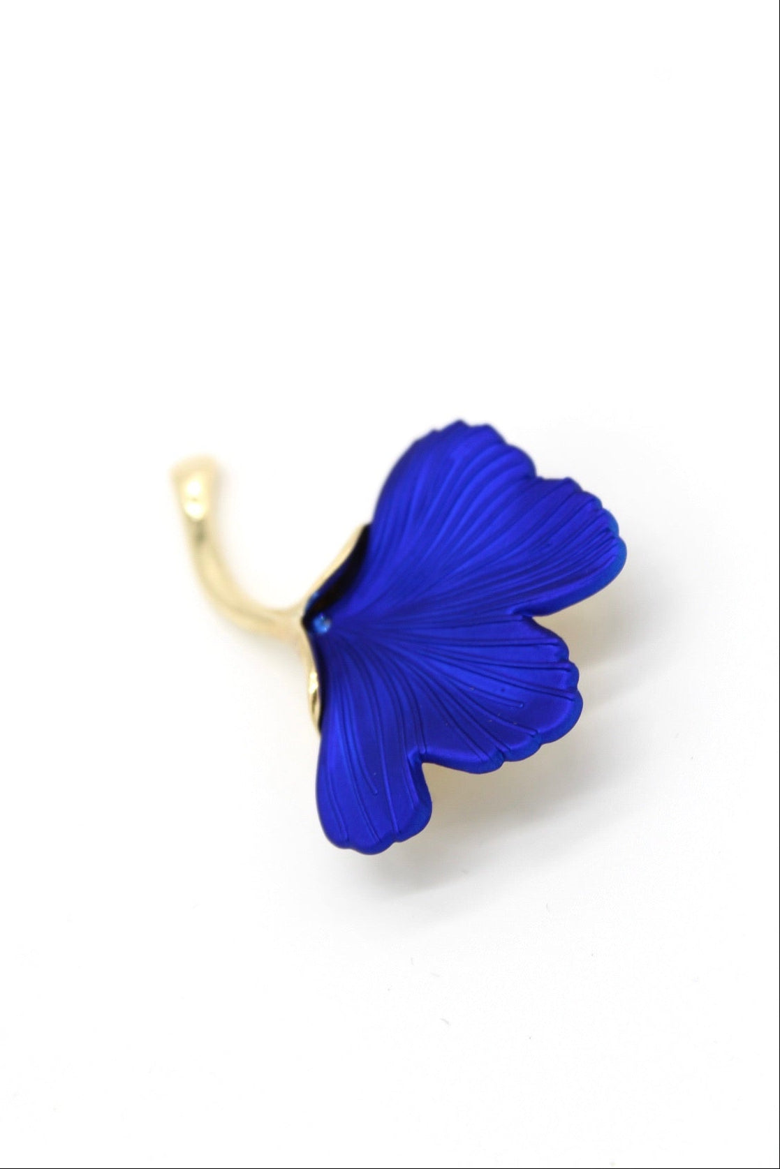 Broche nenufar azul