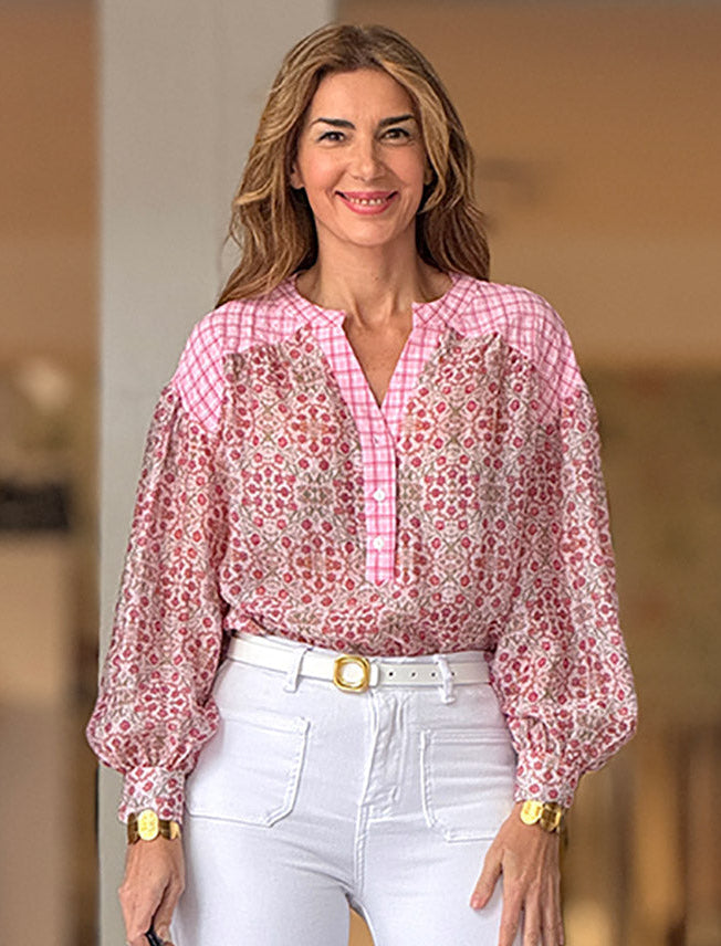 Blusa fluida rosa de florecitas
