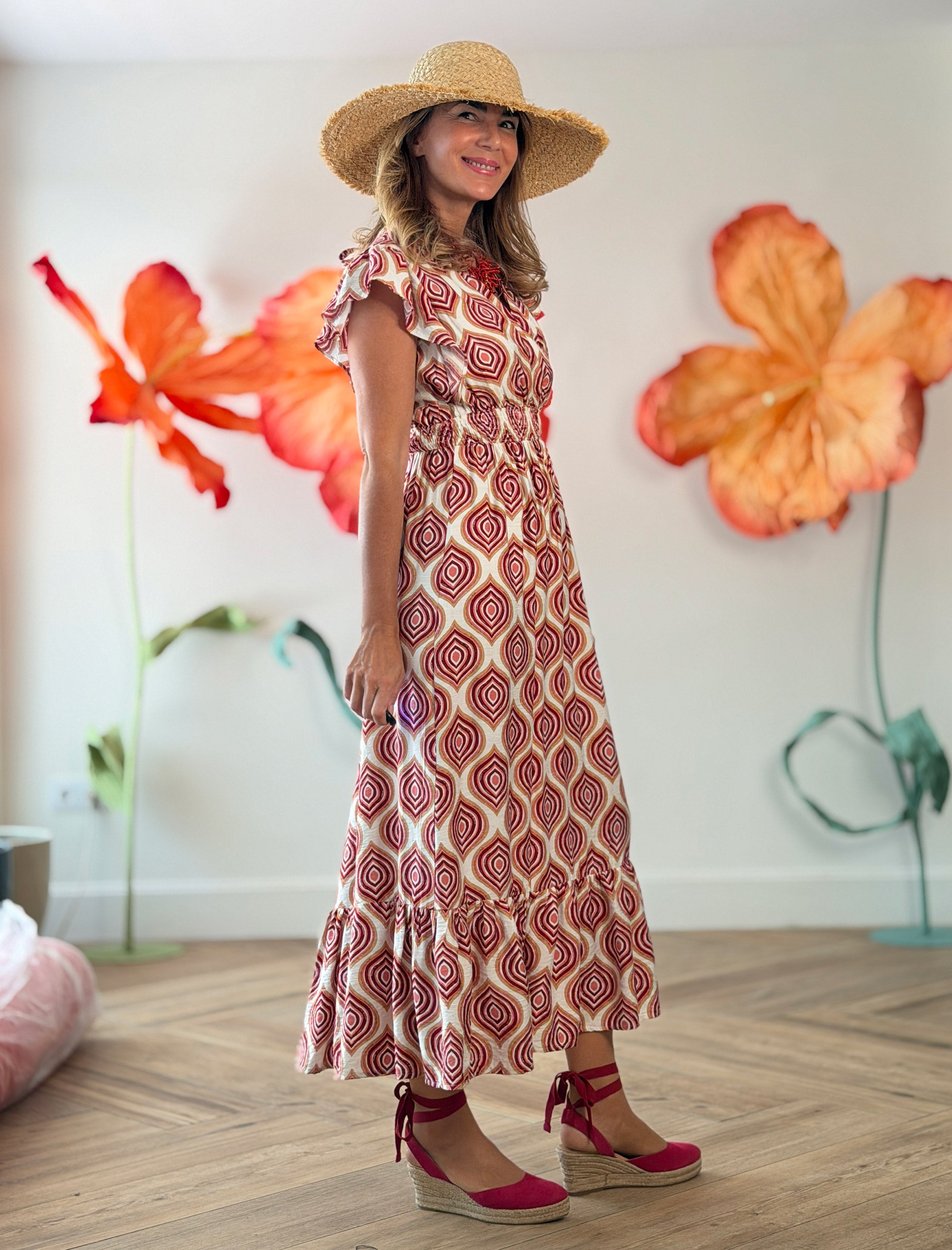 Sombrero de rafia estilo bajo el sol