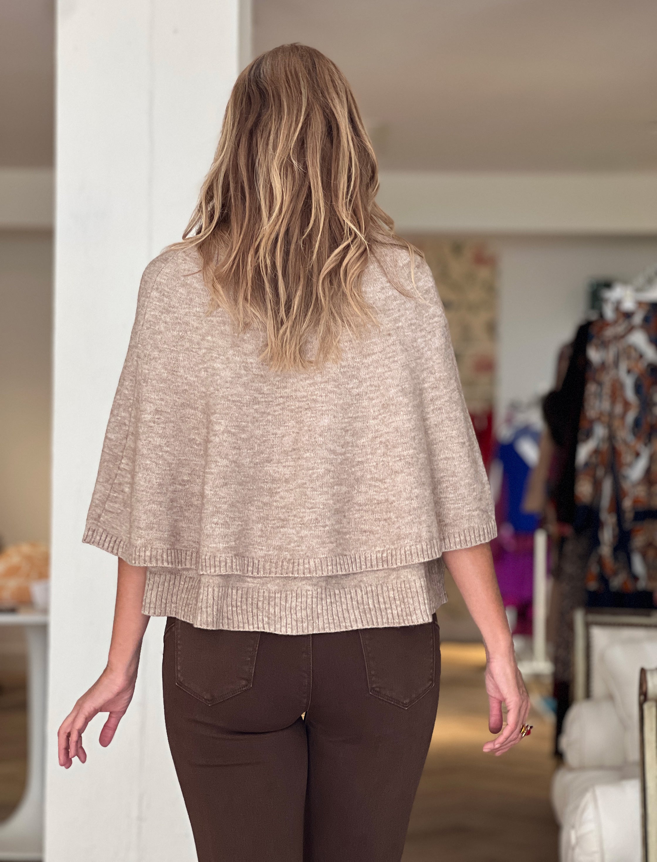 Capa de punto superchic camel