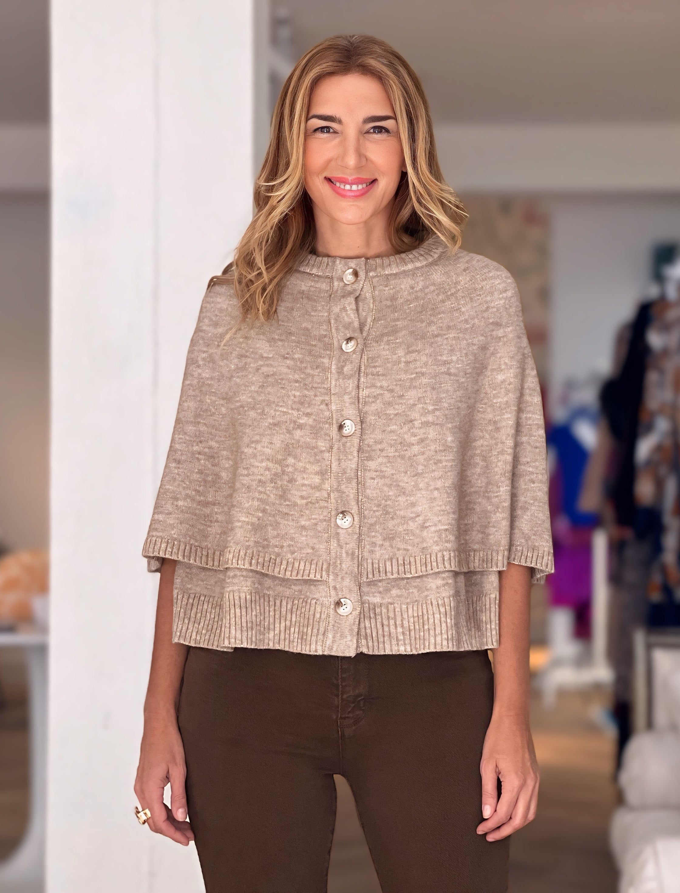 Capa de punto superchic camel