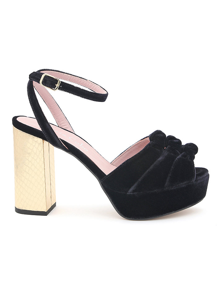 Sandalia Ava Negro ÚLTIMO 7-8-9