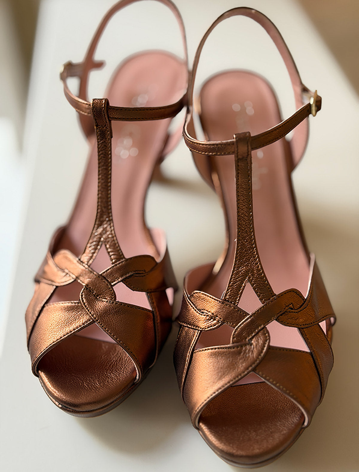 Sandalia de tacón bronce Gala