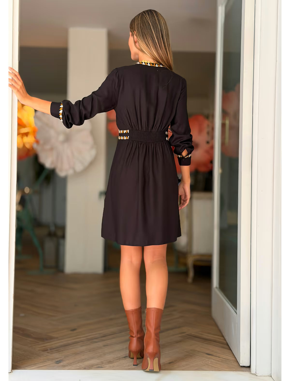 Vestido bordado de viscosa negro