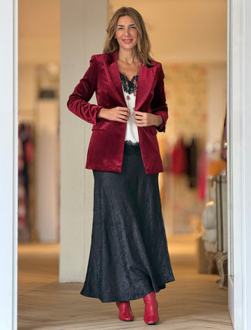 Chaqueta ideal de terciopelo burdeos