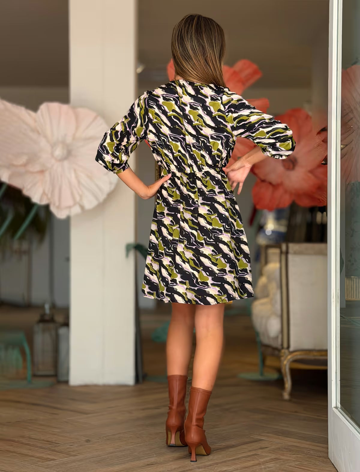 CHIC SHOULDER DRESS