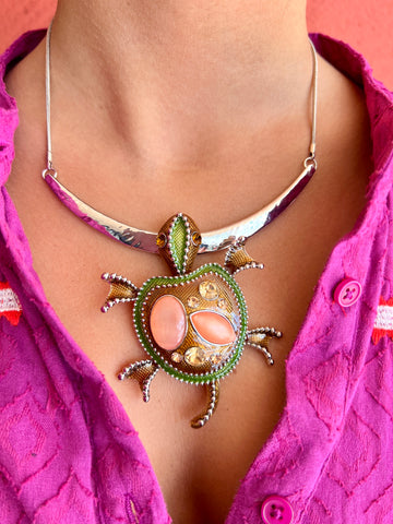 Collar Tortuga Chic