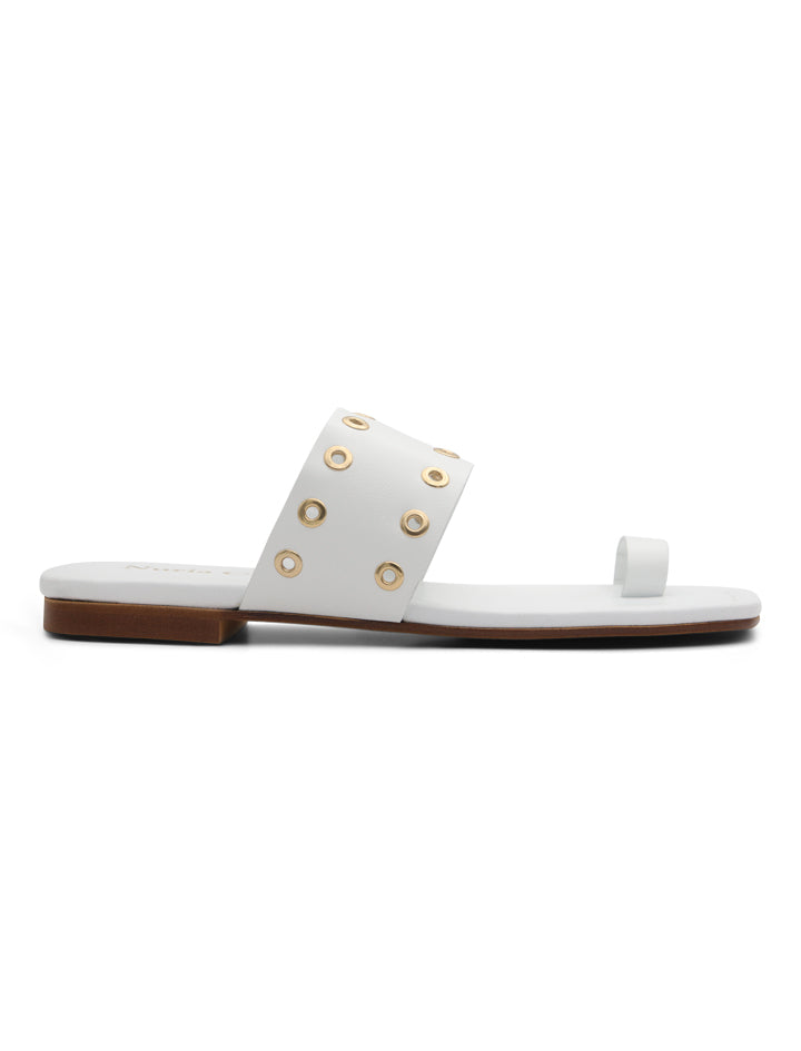 Sandalia cool de tachas blanco