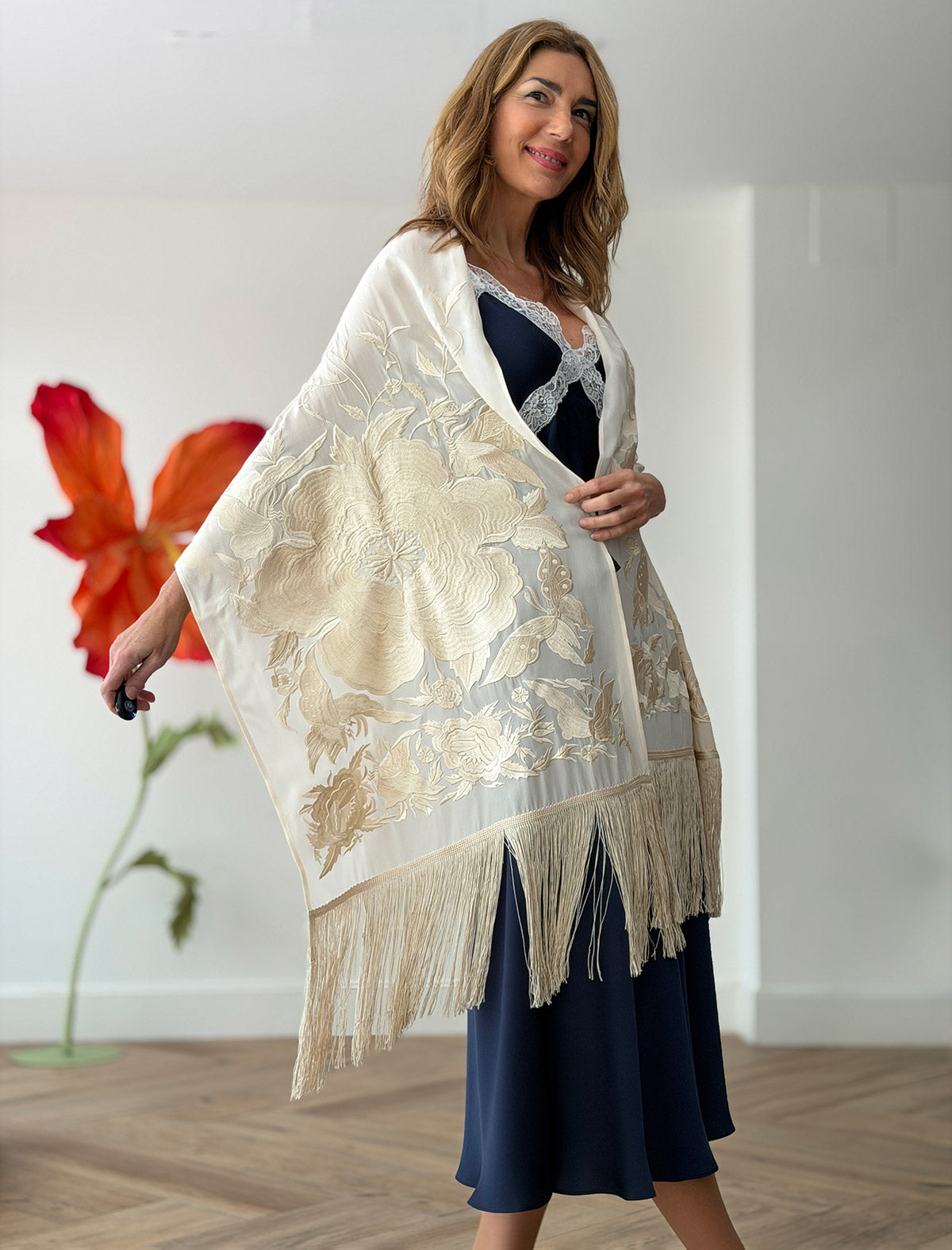 Chal Bordado beige Maravilloso