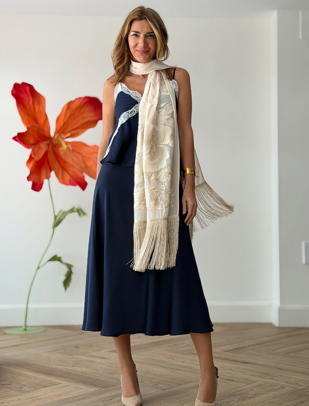 Chal Bordado beige Maravilloso