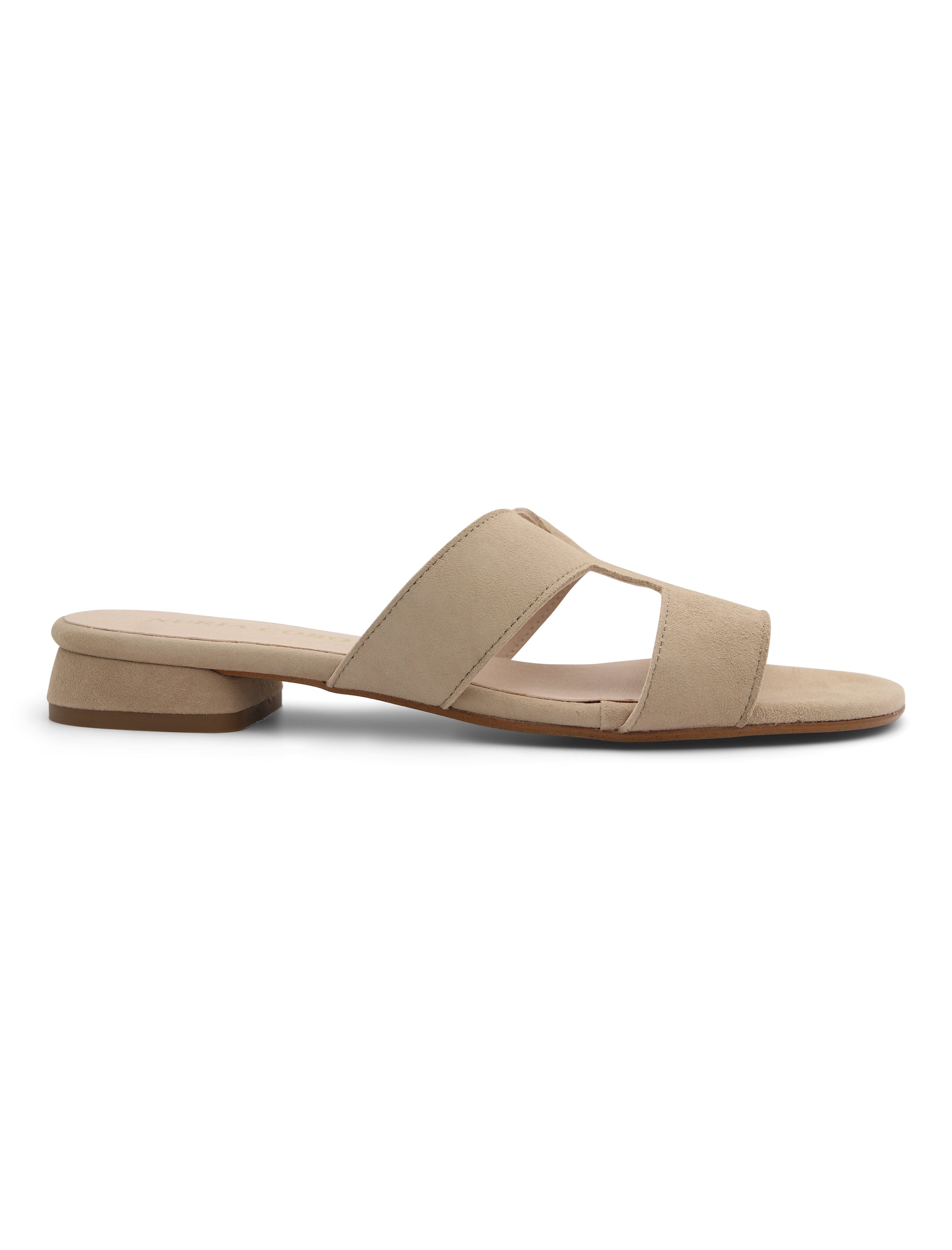 Sandalia plana beige de piel Pretty