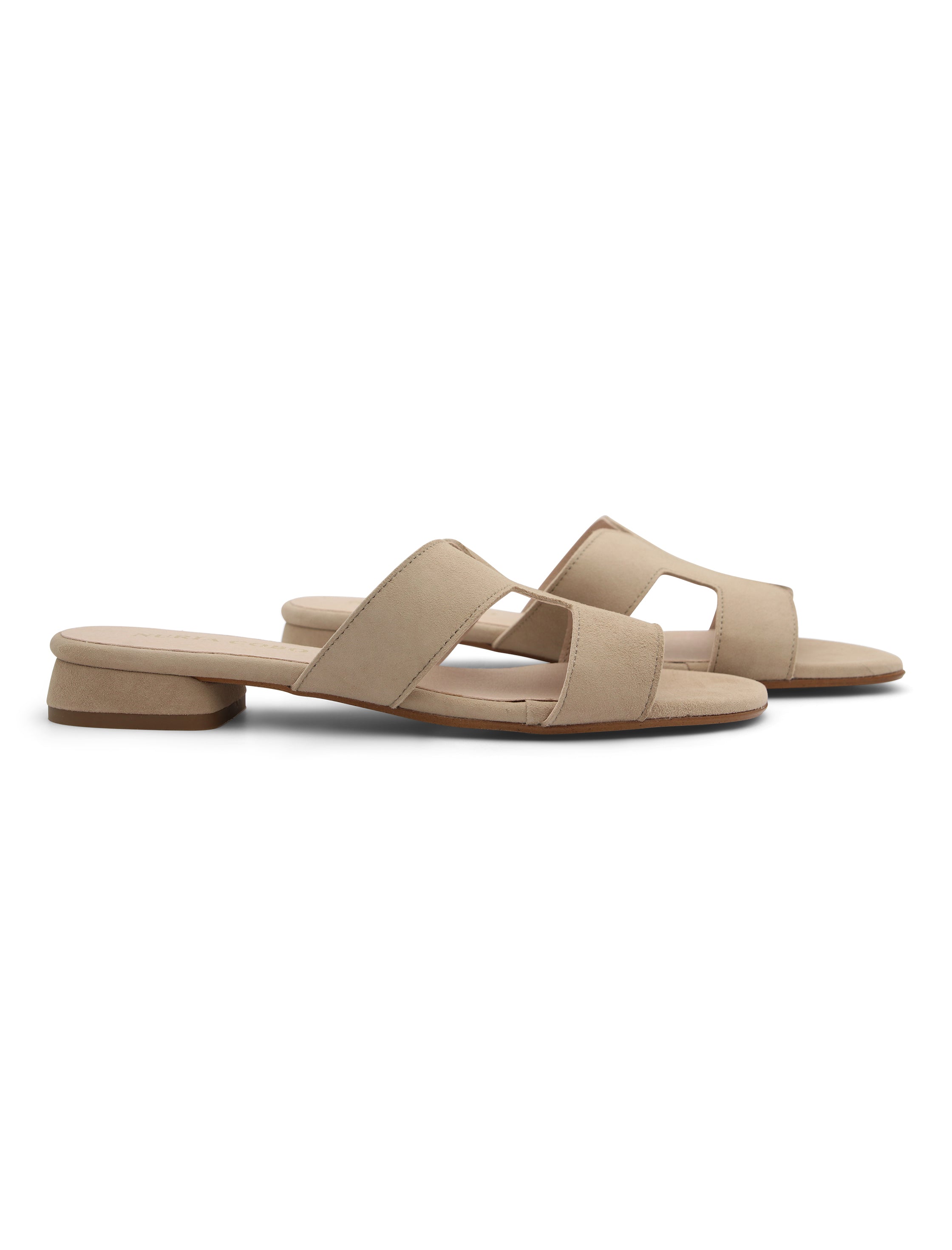 Sandalia plana beige de piel Pretty