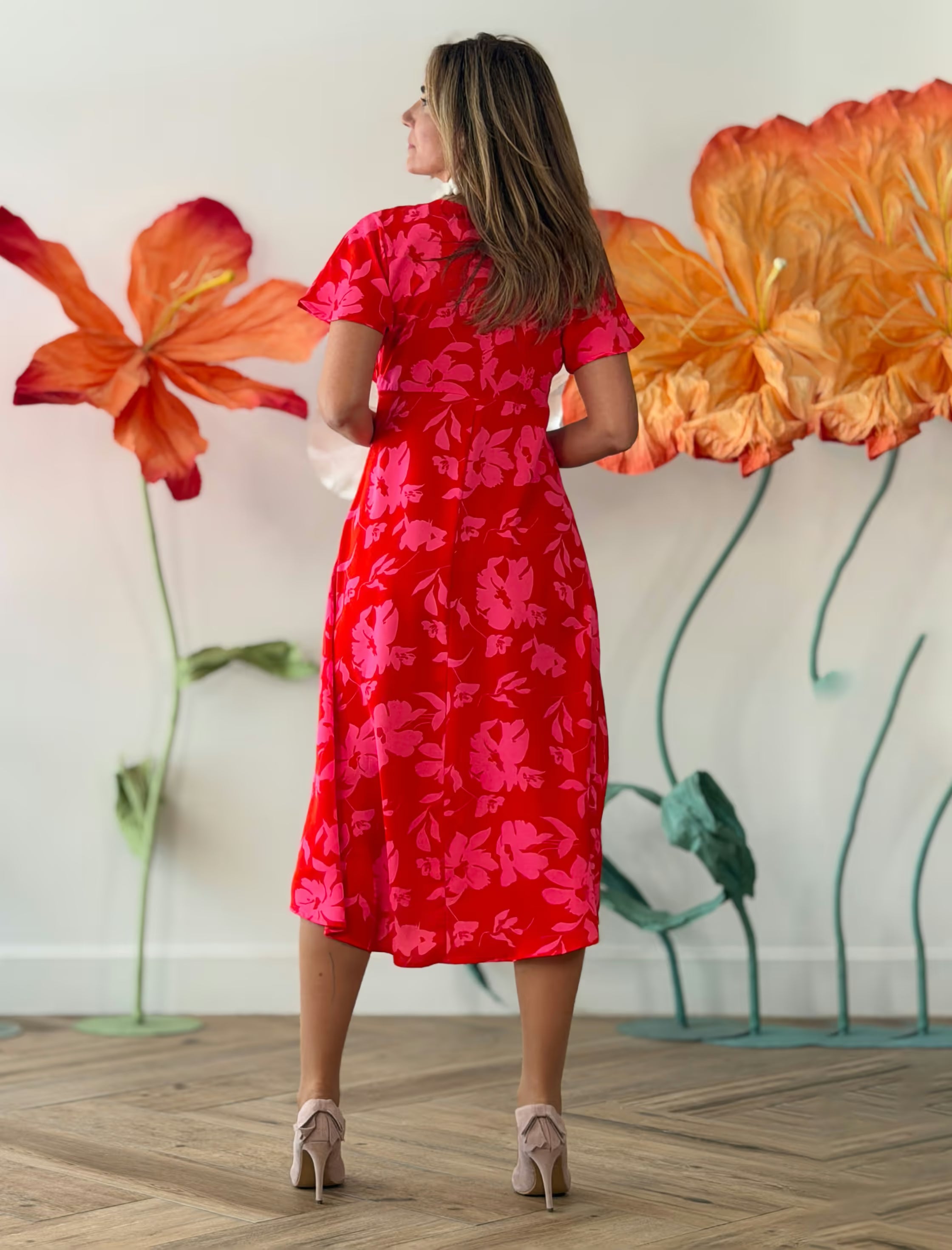 Vestido midi alegre