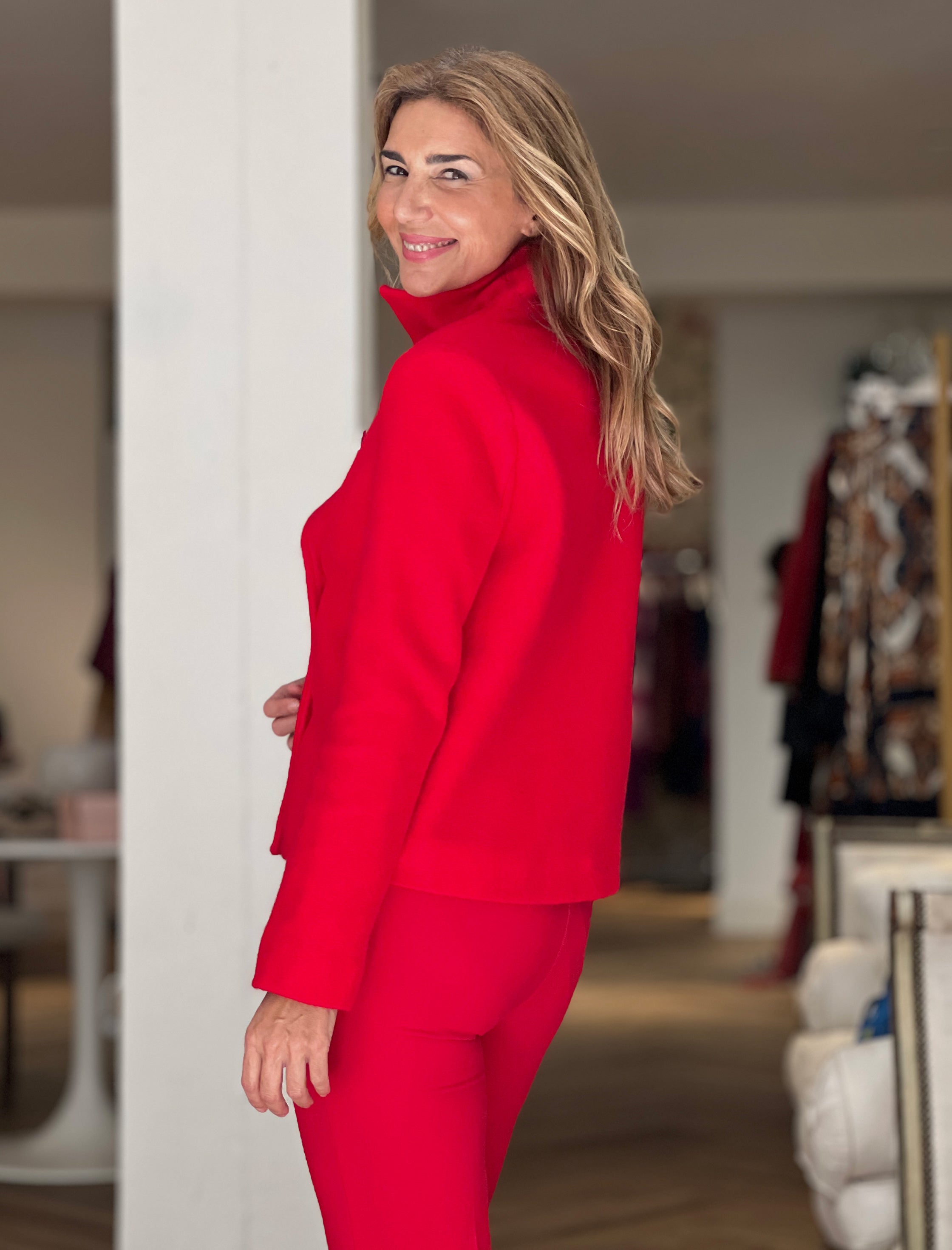 Chaqueta supersuave de botones roja