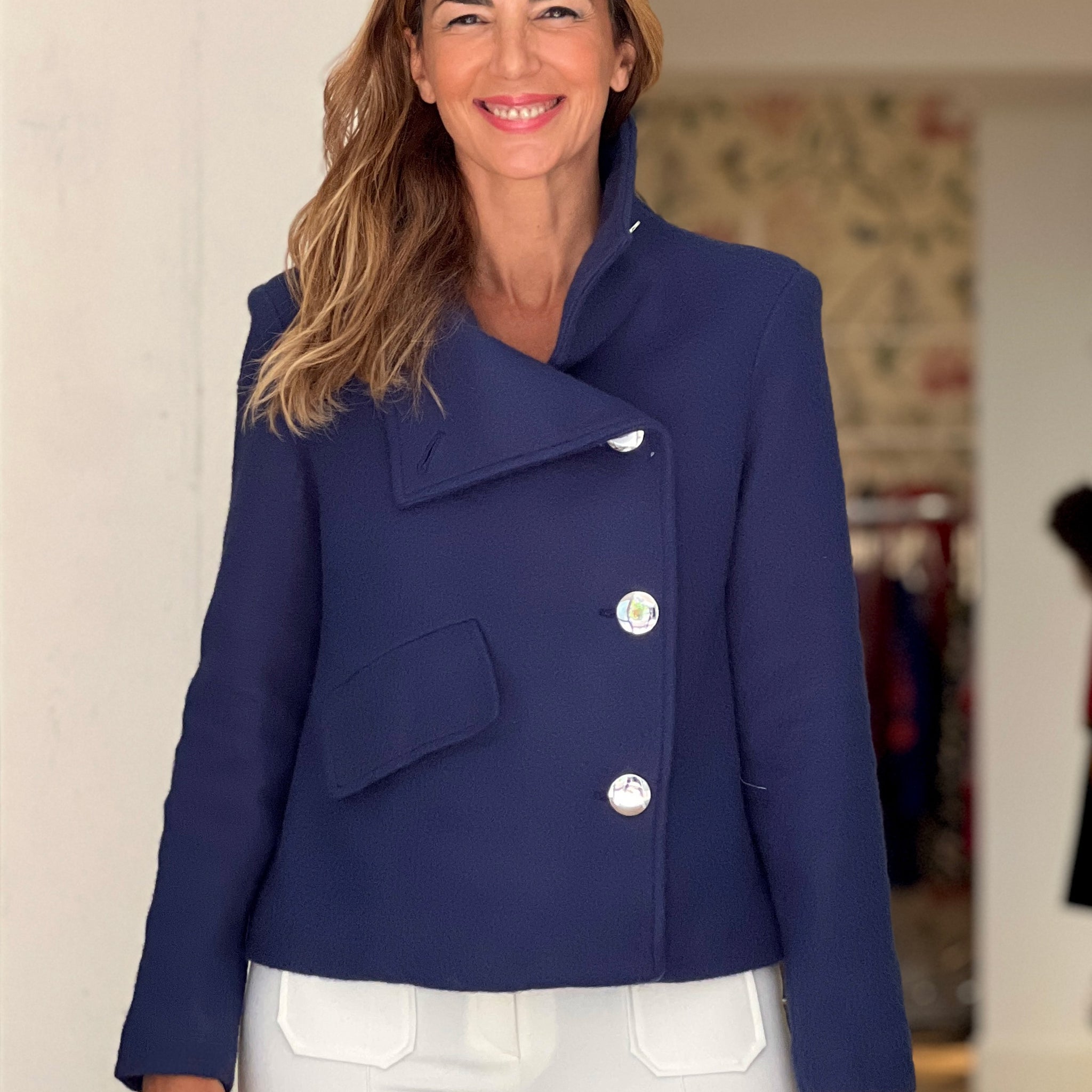Chaqueta supersuave de botones azulón