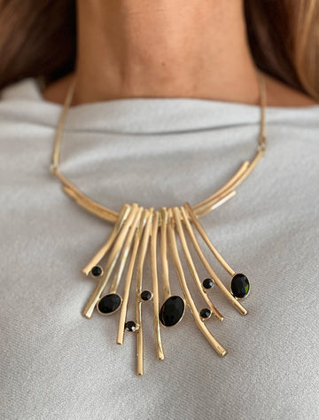 SPECTACULAR BLACK NECKLACE