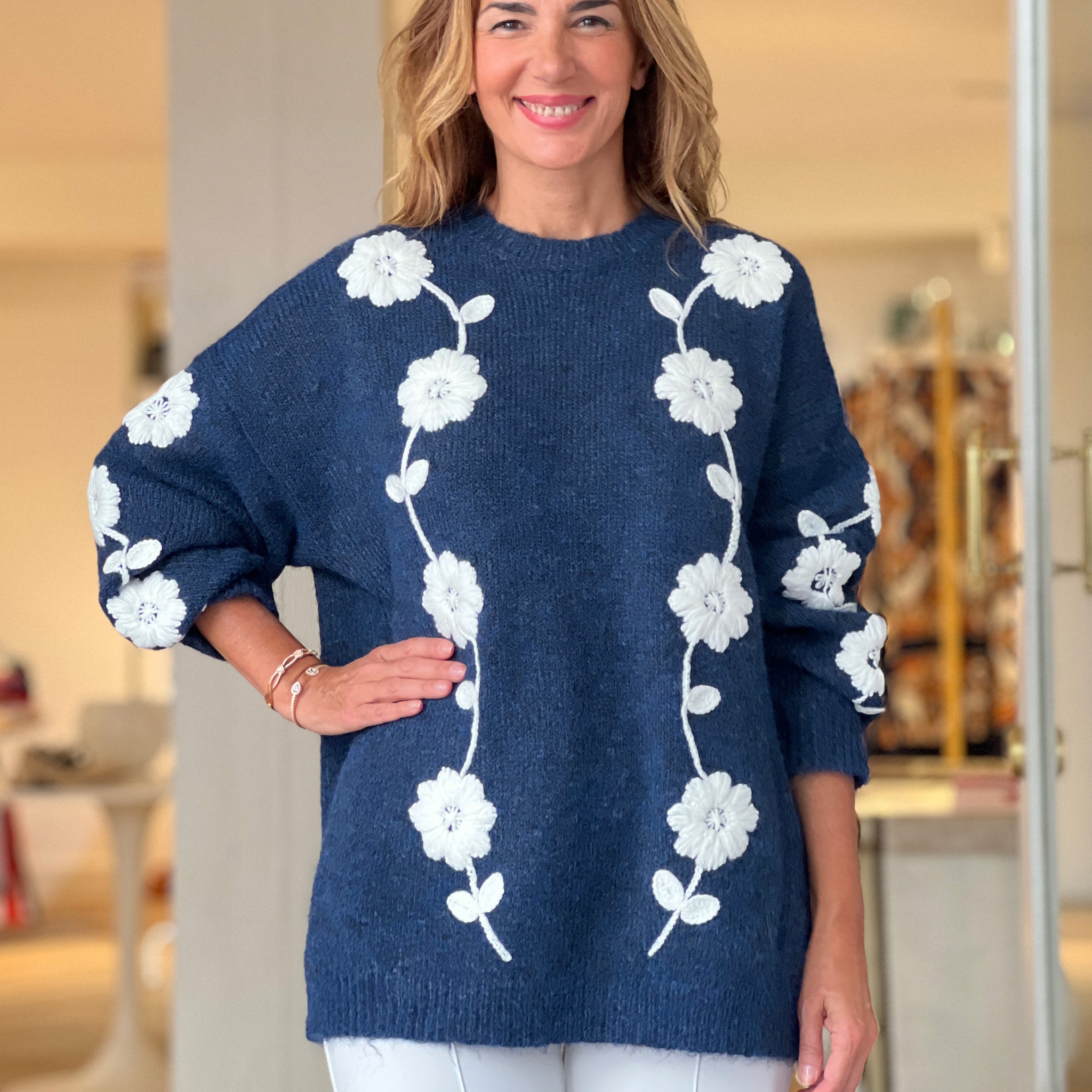 Jersey flores bordadas azul