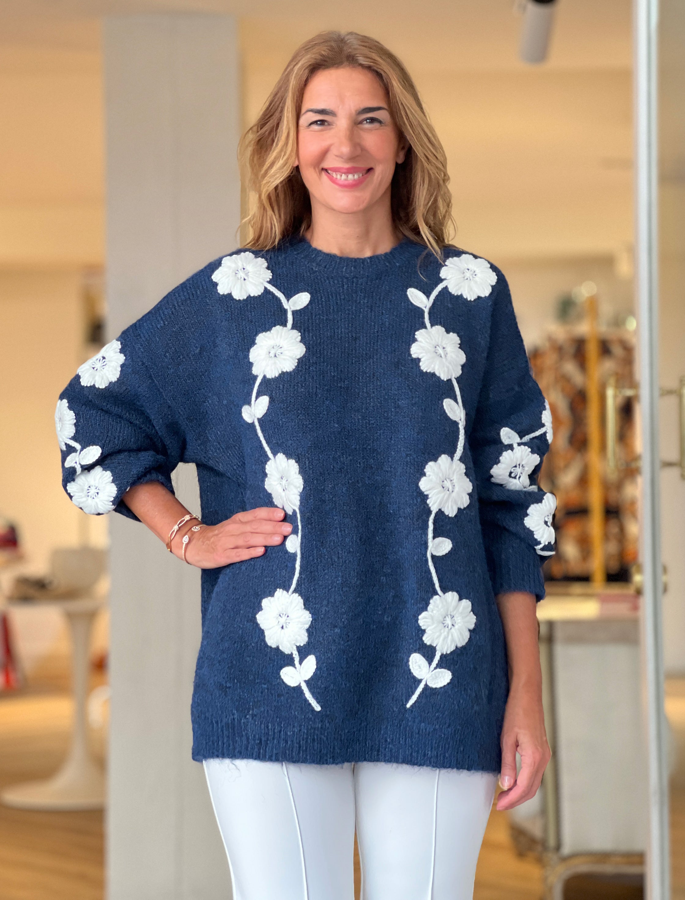 Jersey flores bordadas azul