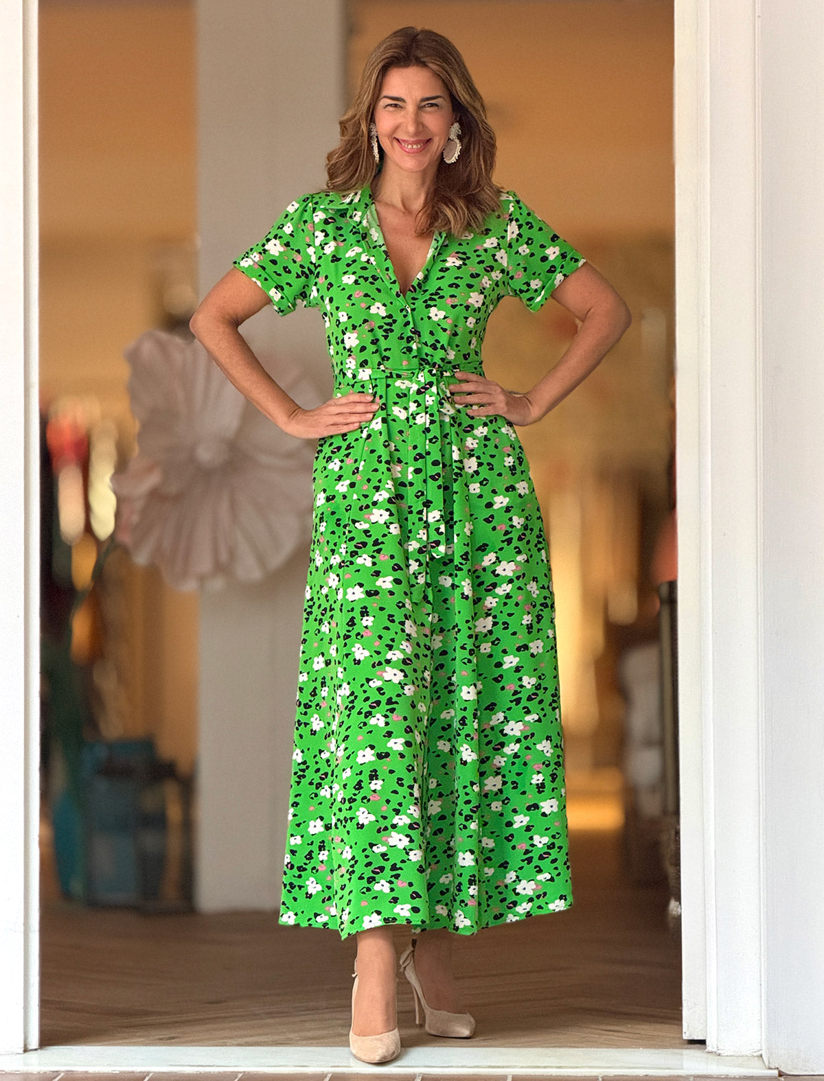 Flattering green floral shirt dress Flattering green floral shirt dress