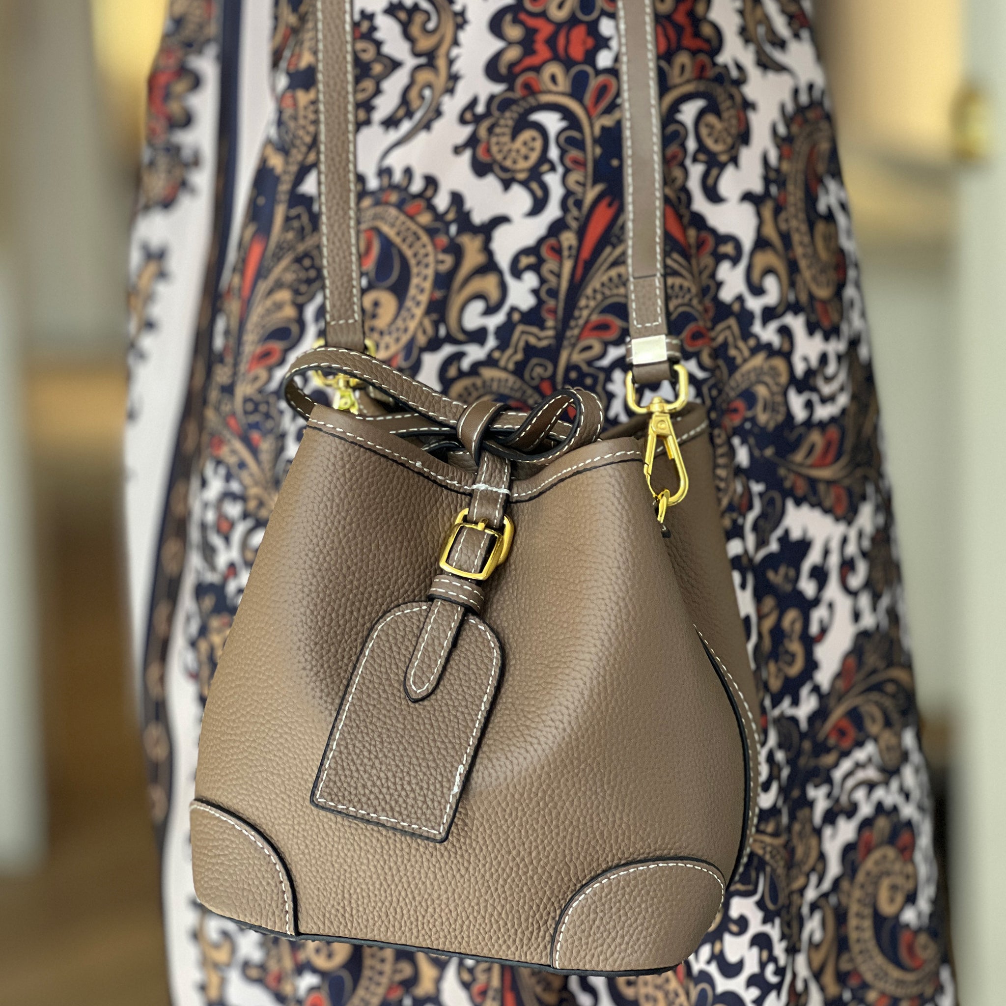 SAQUITO CHIC GRIS TAUPE