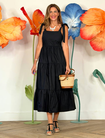 Vestido negro tirantes lazo