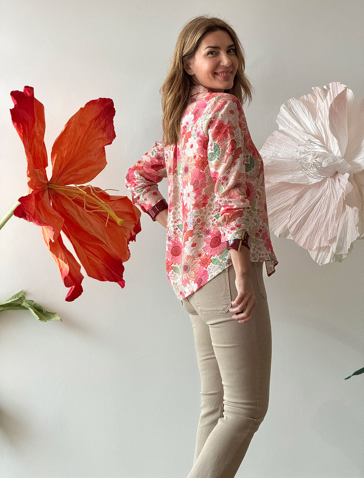 Camisa de mujer estampada flores chic