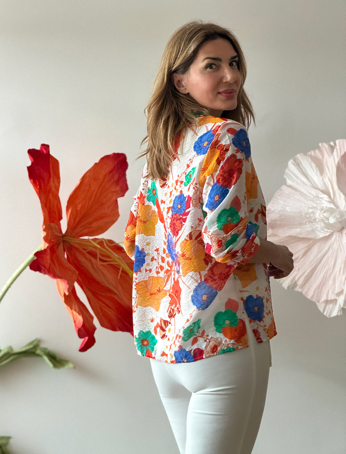 Camisa fluida floral jardín chic