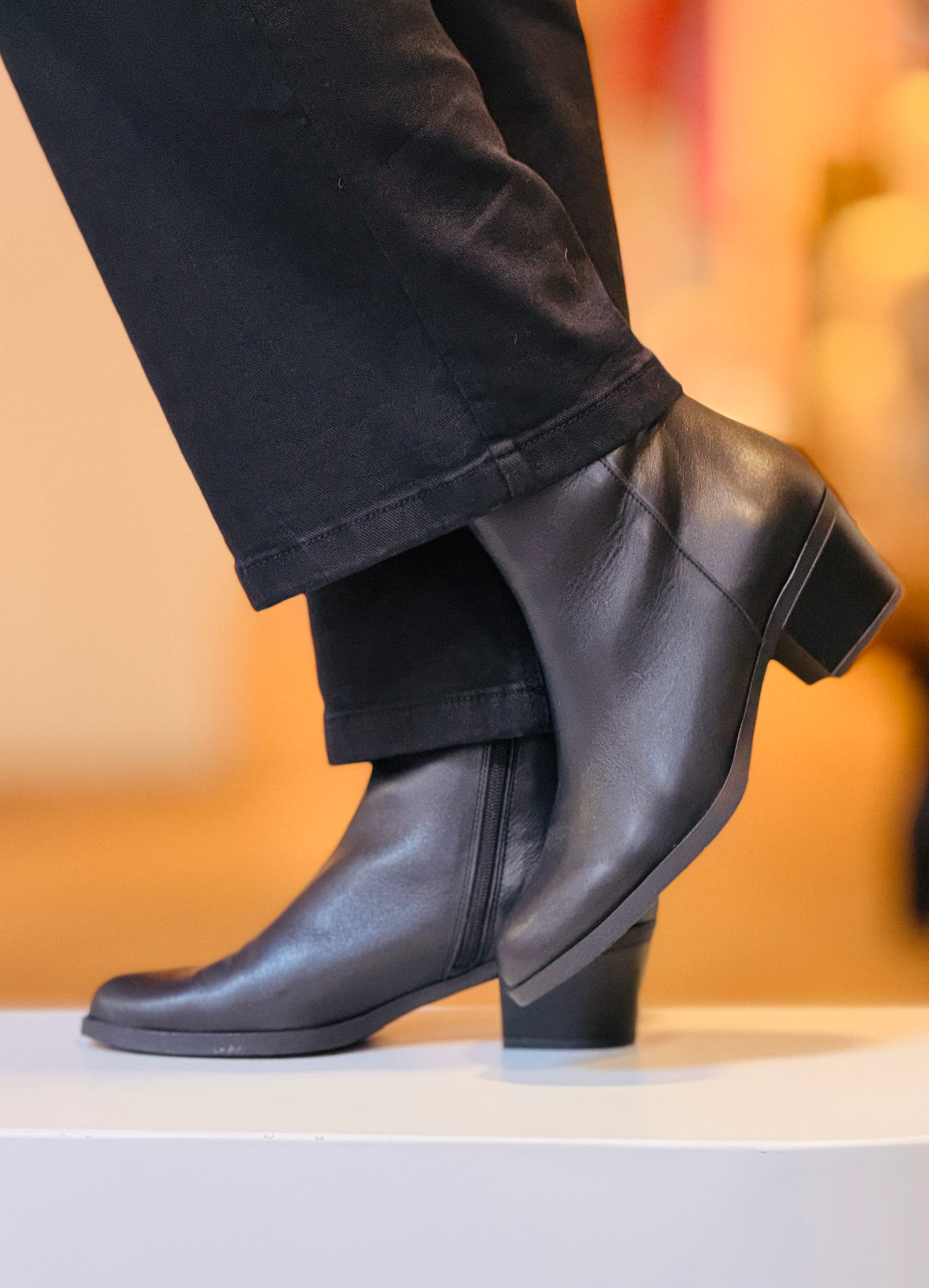 Botín ideal perfecto negro