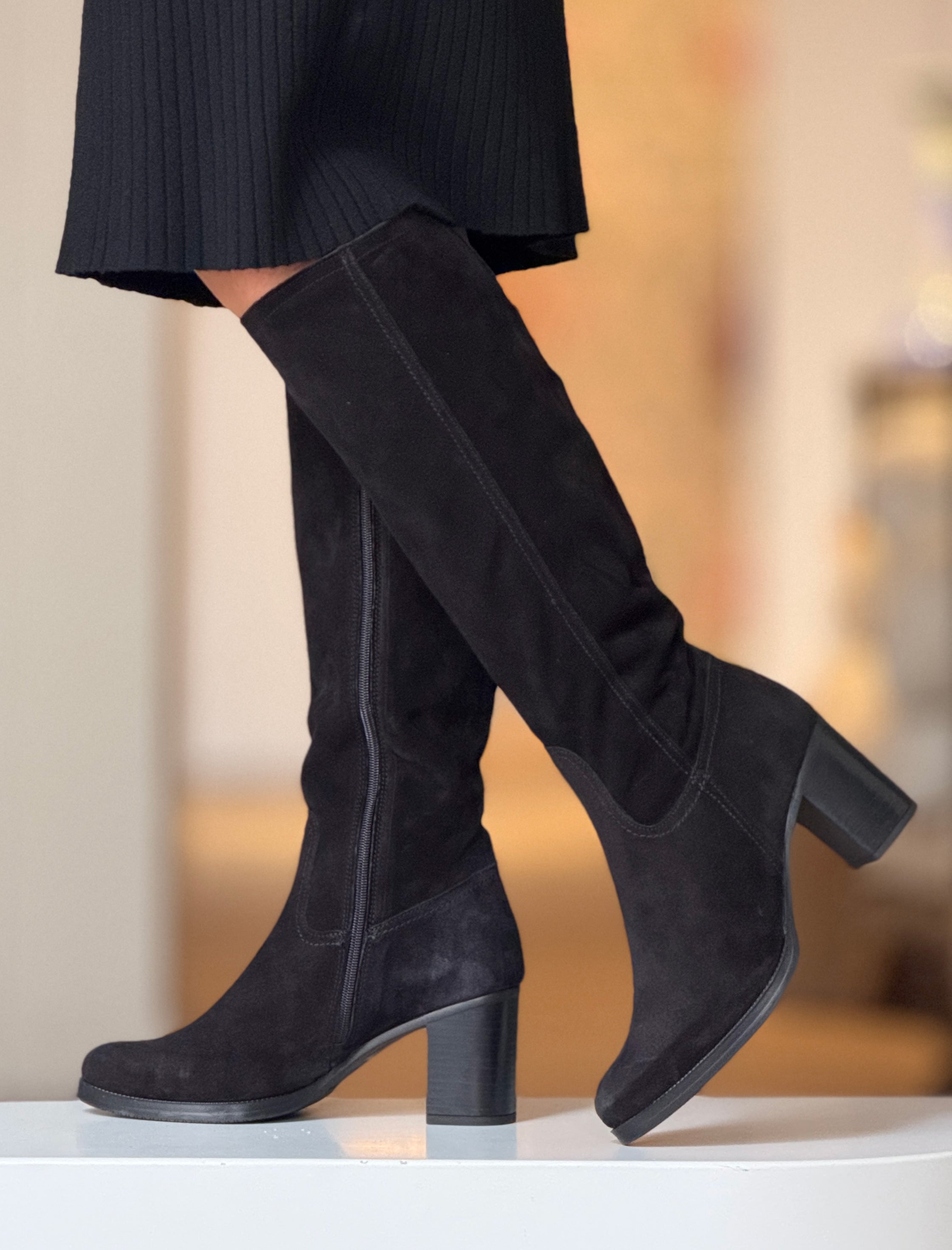 Ideal tall boot black