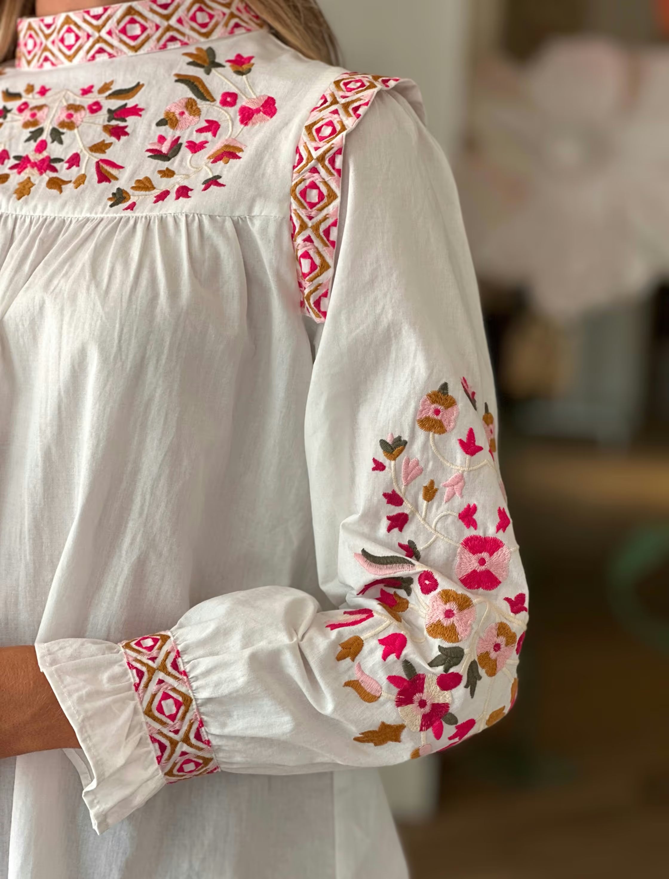 Blusa bordada flores Jimena