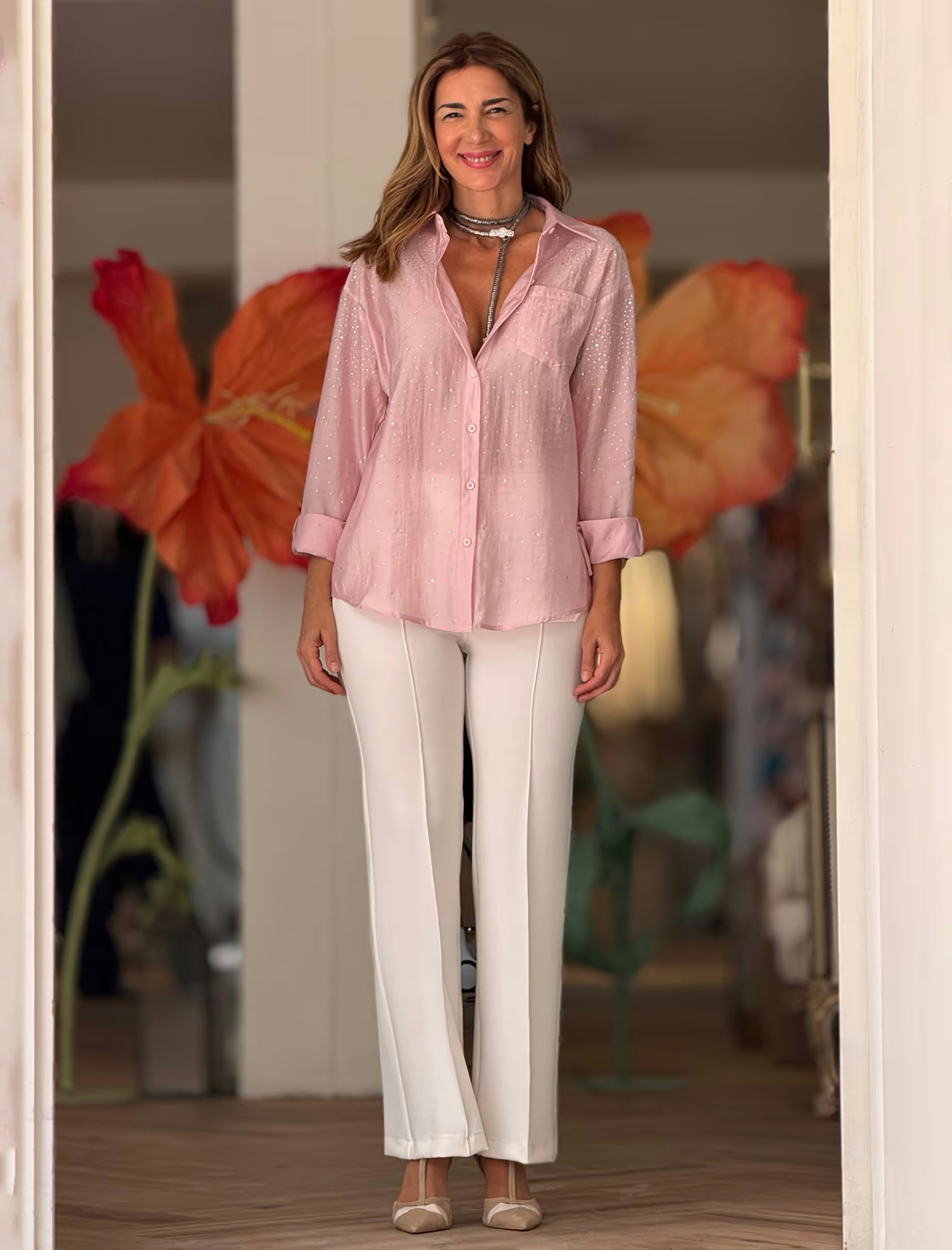 Camisa rosa con brillantes