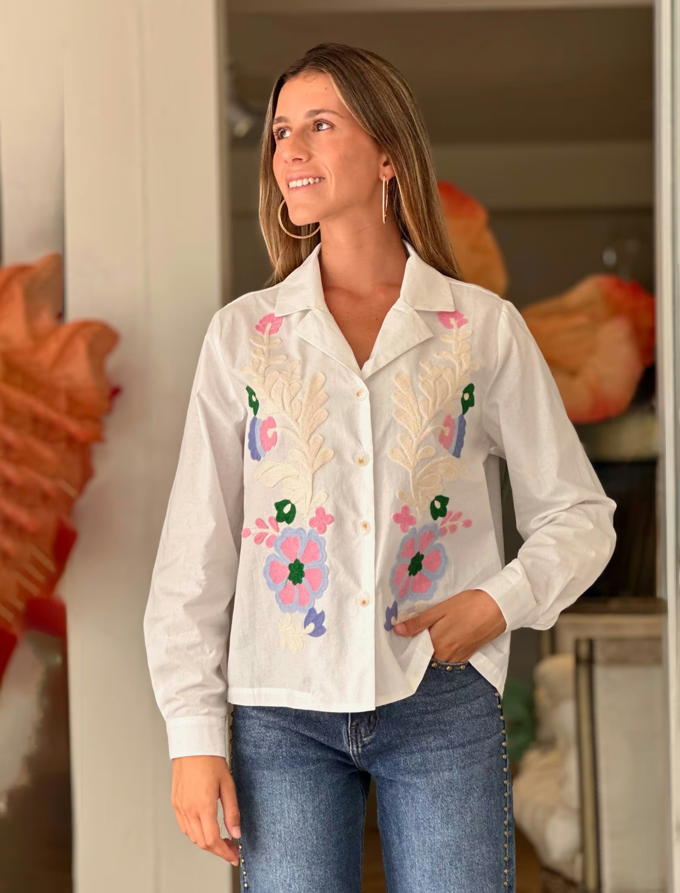 Camisa bordada cadeneta chic
