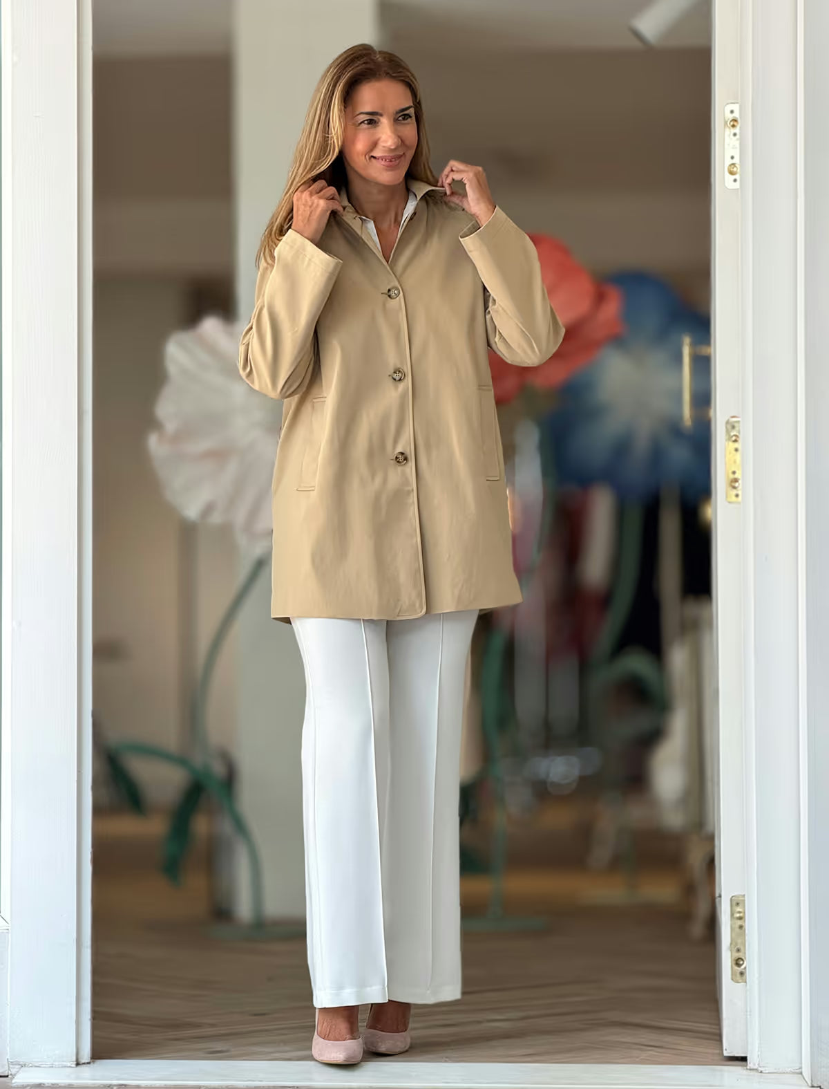 Gabardina muy chic bonita